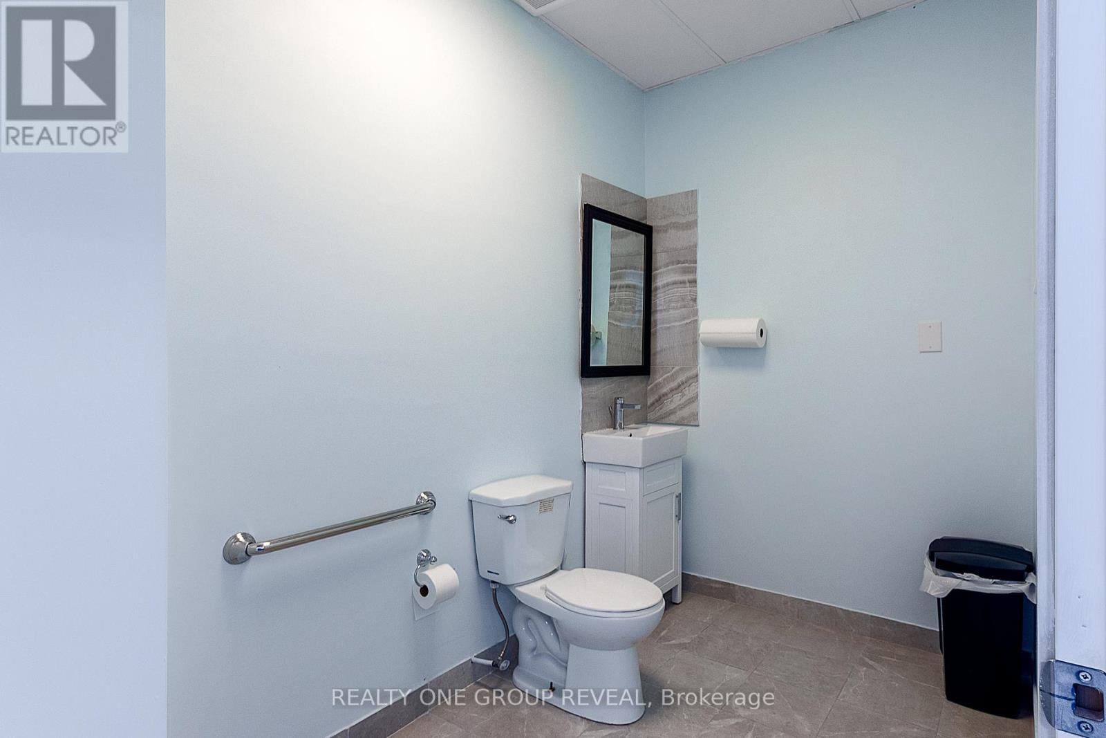 524 Simcoe Street S, Oshawa, Ontario  L1H 4J8 - Photo 6 - E12528488