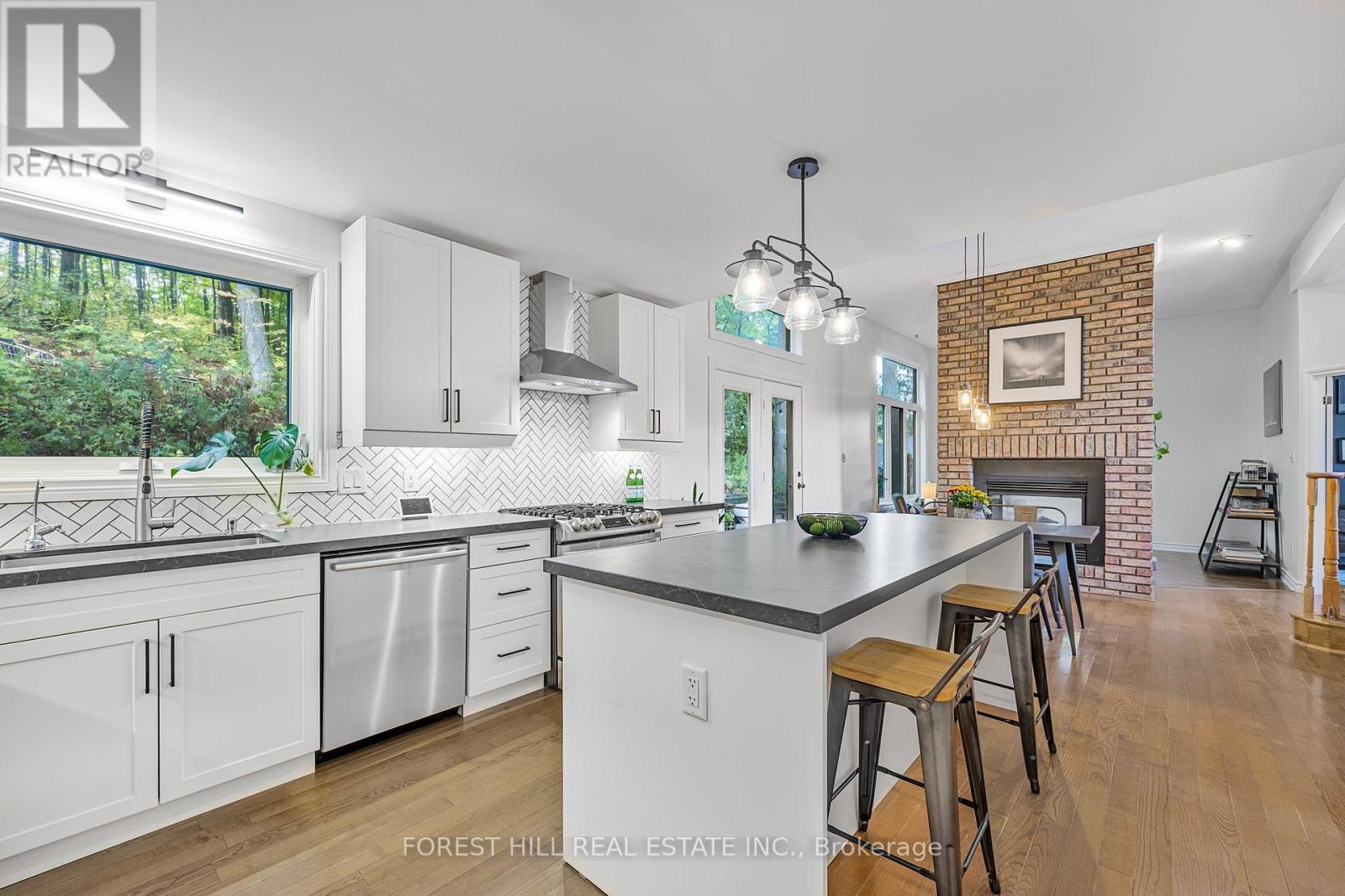 8 Frid Boulevard, Springwater, Ontario  L9X 0P5 - Photo 23 - S12408136