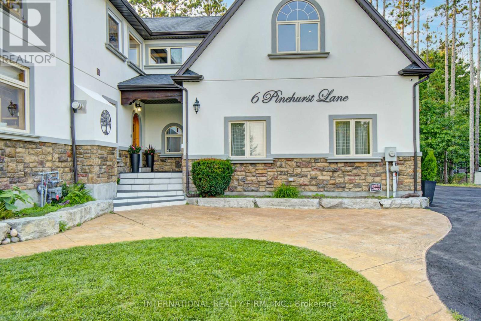 6 Pinehurst Lane, Springwater, Ontario  L9X 0C7 - Photo 4 - S12415757