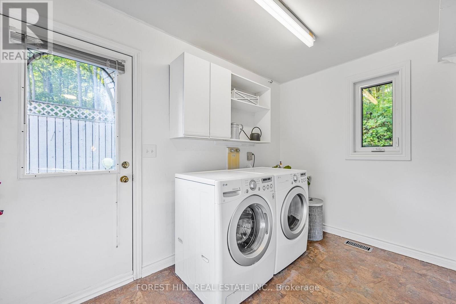 8 Frid Boulevard, Springwater, Ontario  L9X 0P5 - Photo 25 - S12408136