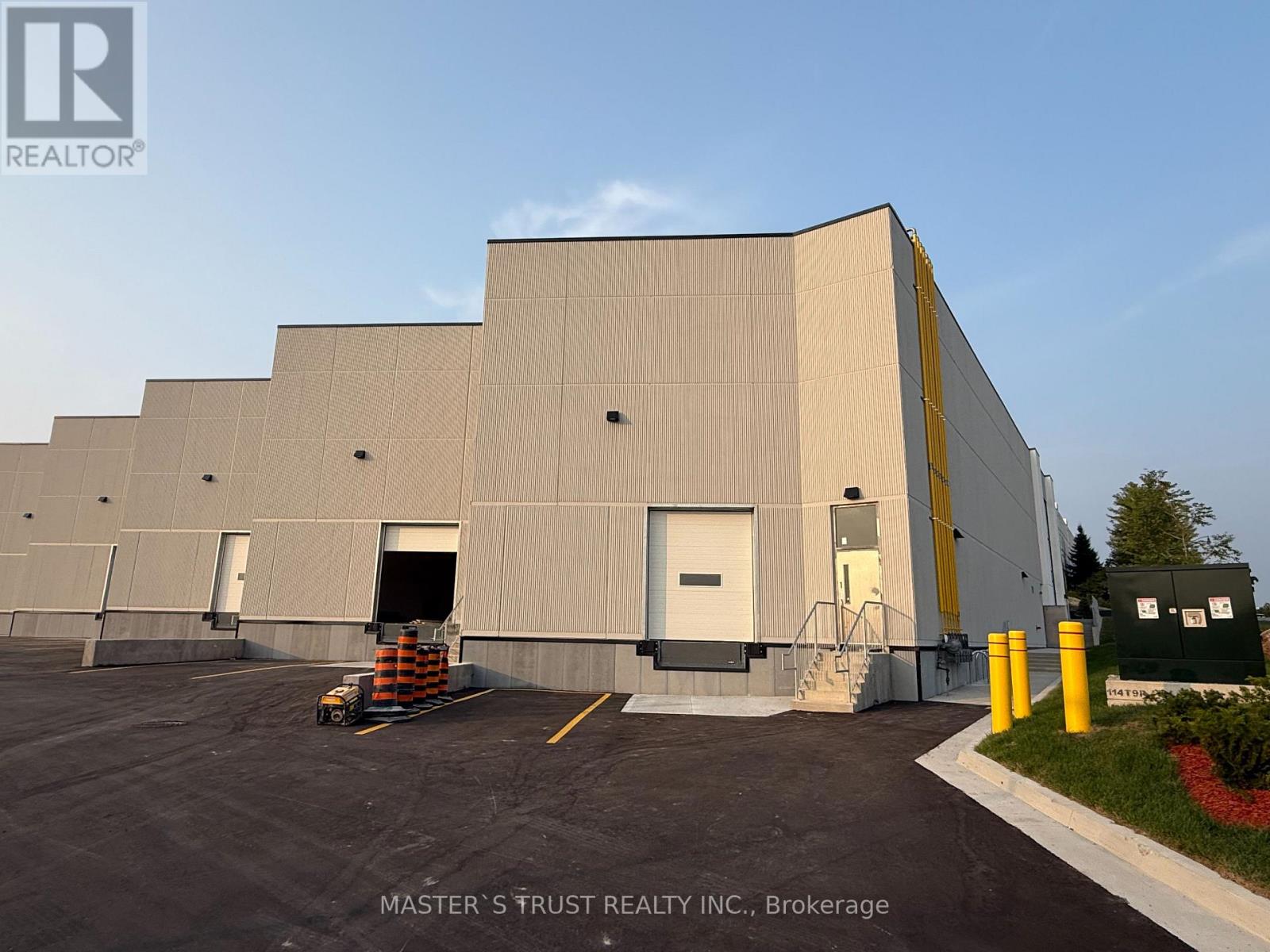 3 - 32 Don Hillock Drive, Aurora, Ontario  L4G 0H6 - Photo 7 - N12528282