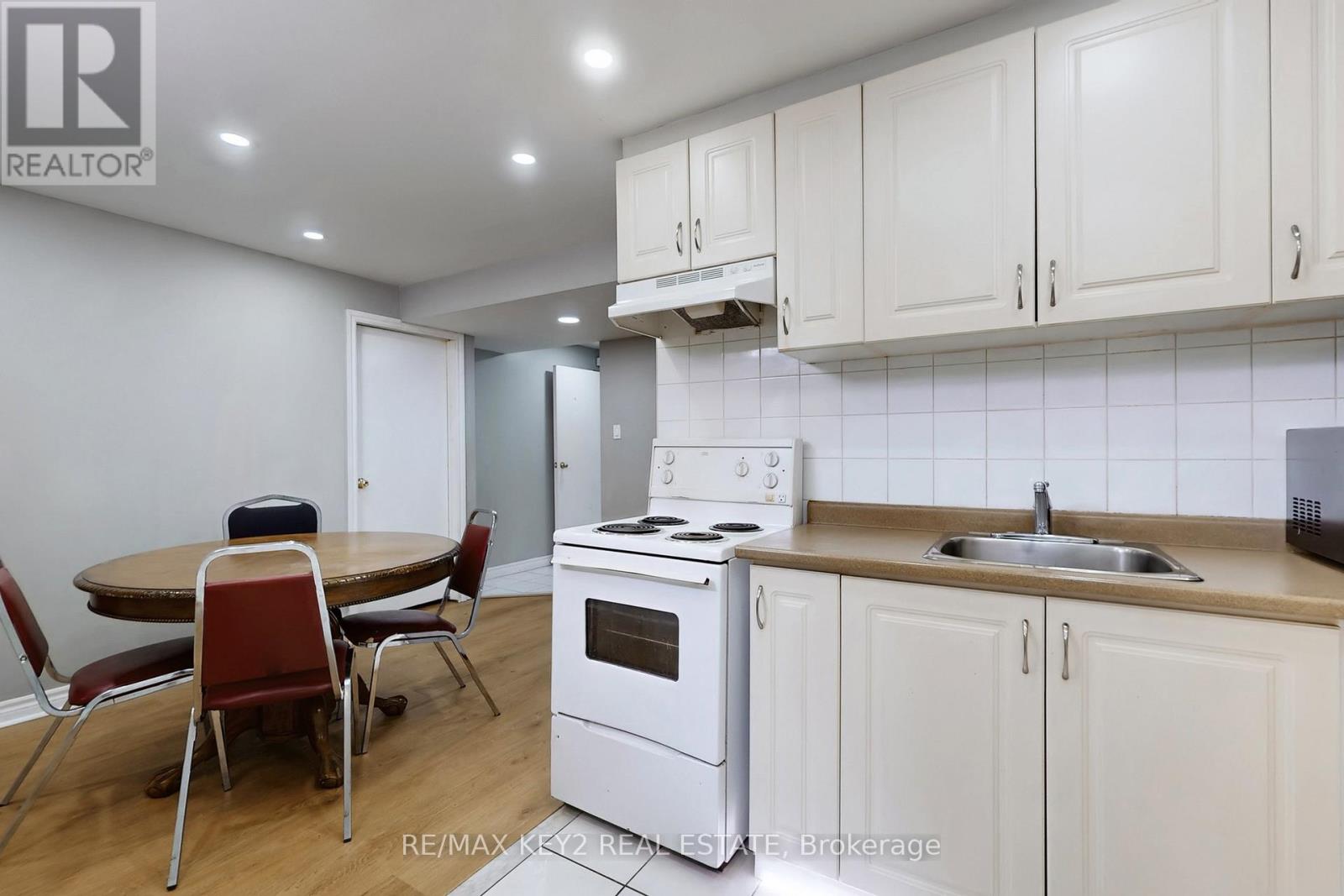 Bsmt - 201 Hopecrest Road, Markham, Ontario  L6C 2V6 - Photo 4 - N12528348