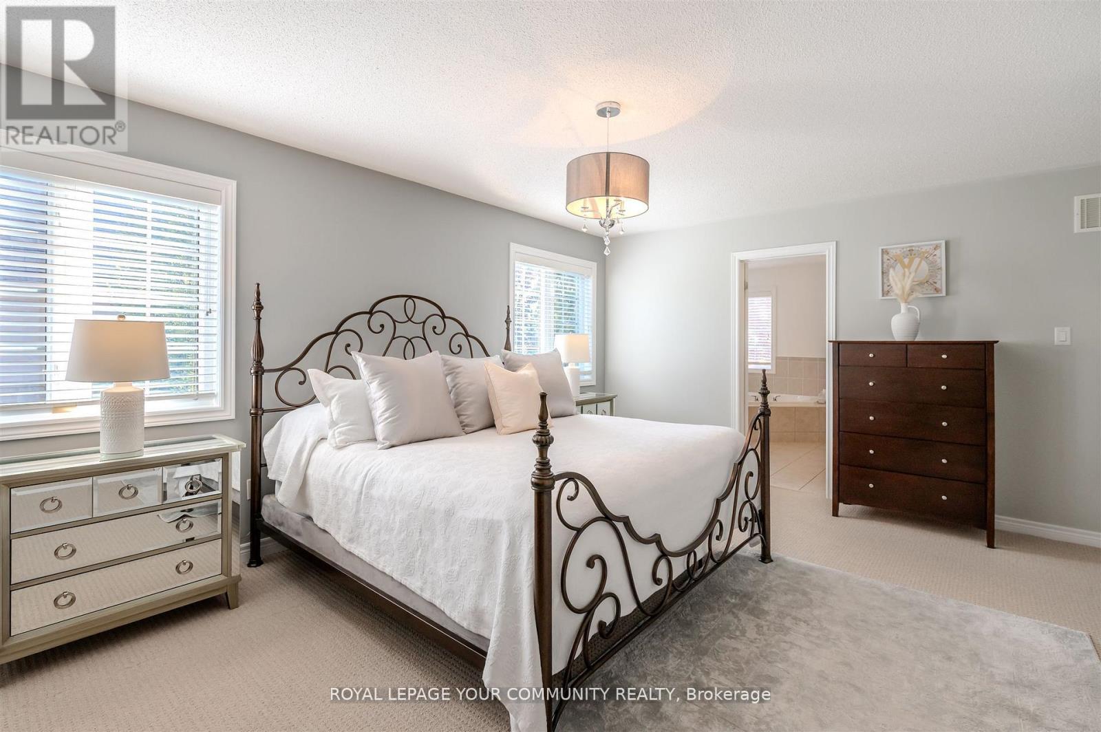 7 Sequin Drive, Richmond Hill, Ontario  L4E 0J3 - Photo 30 - N12528404