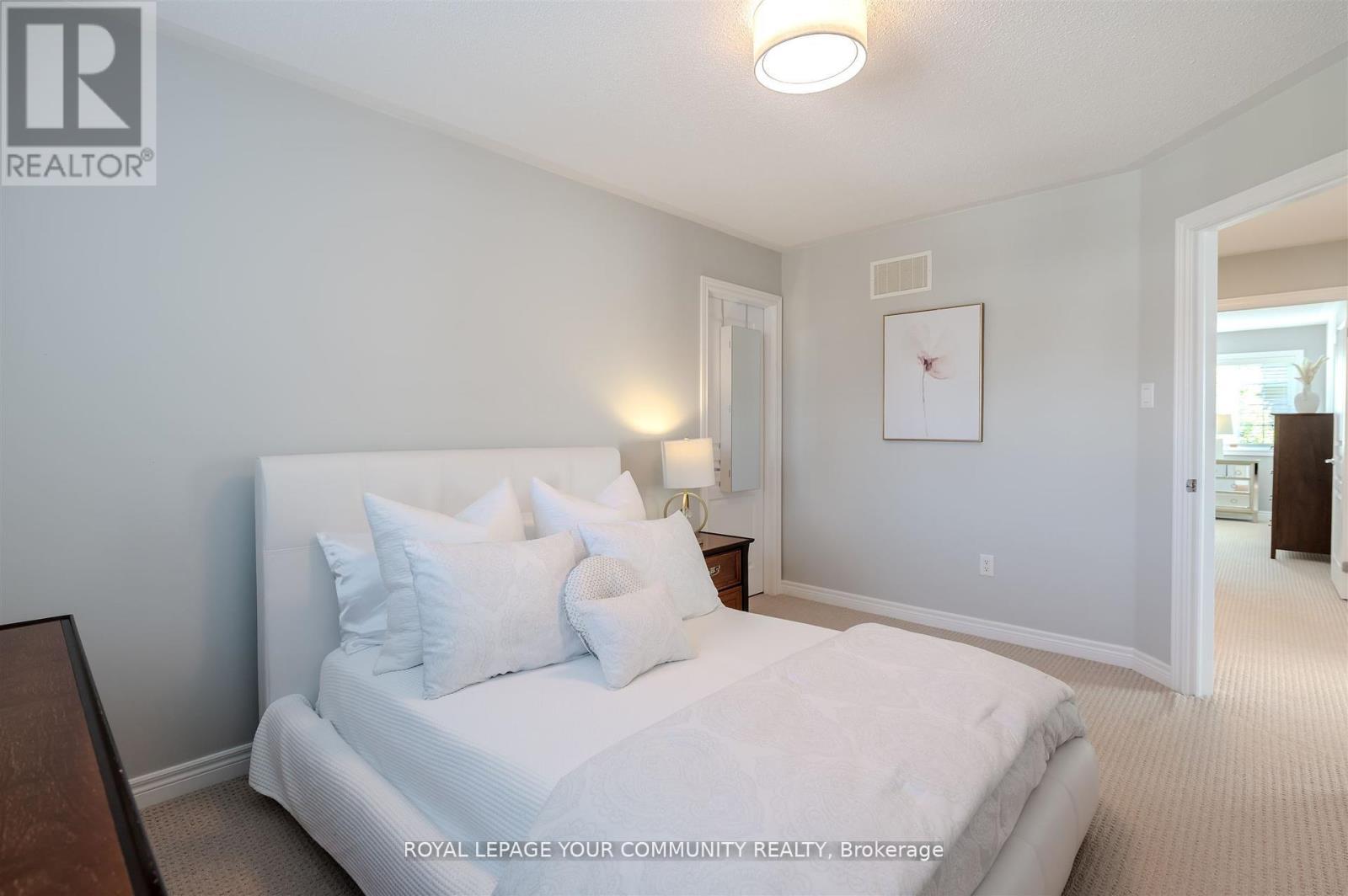 7 Sequin Drive, Richmond Hill, Ontario  L4E 0J3 - Photo 37 - N12528404