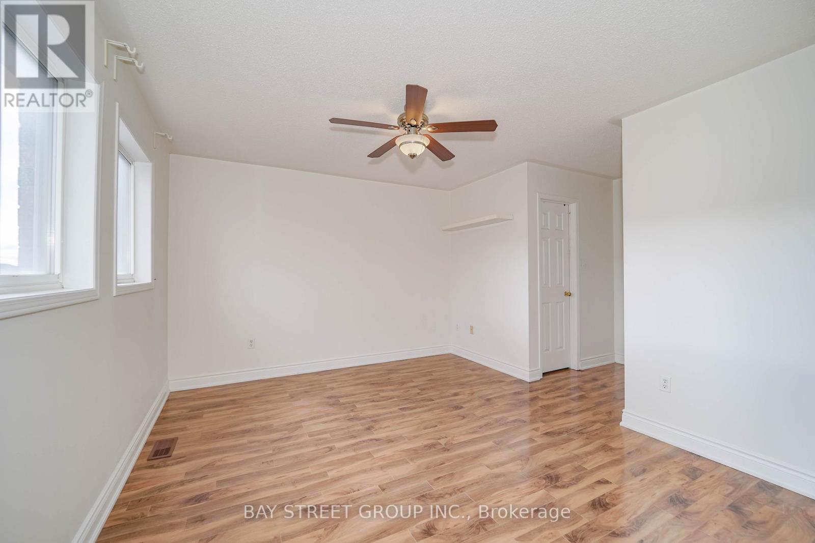 407 Hollandview Trail, Aurora, Ontario  L4G 7M6 - Photo 29 - N12528410