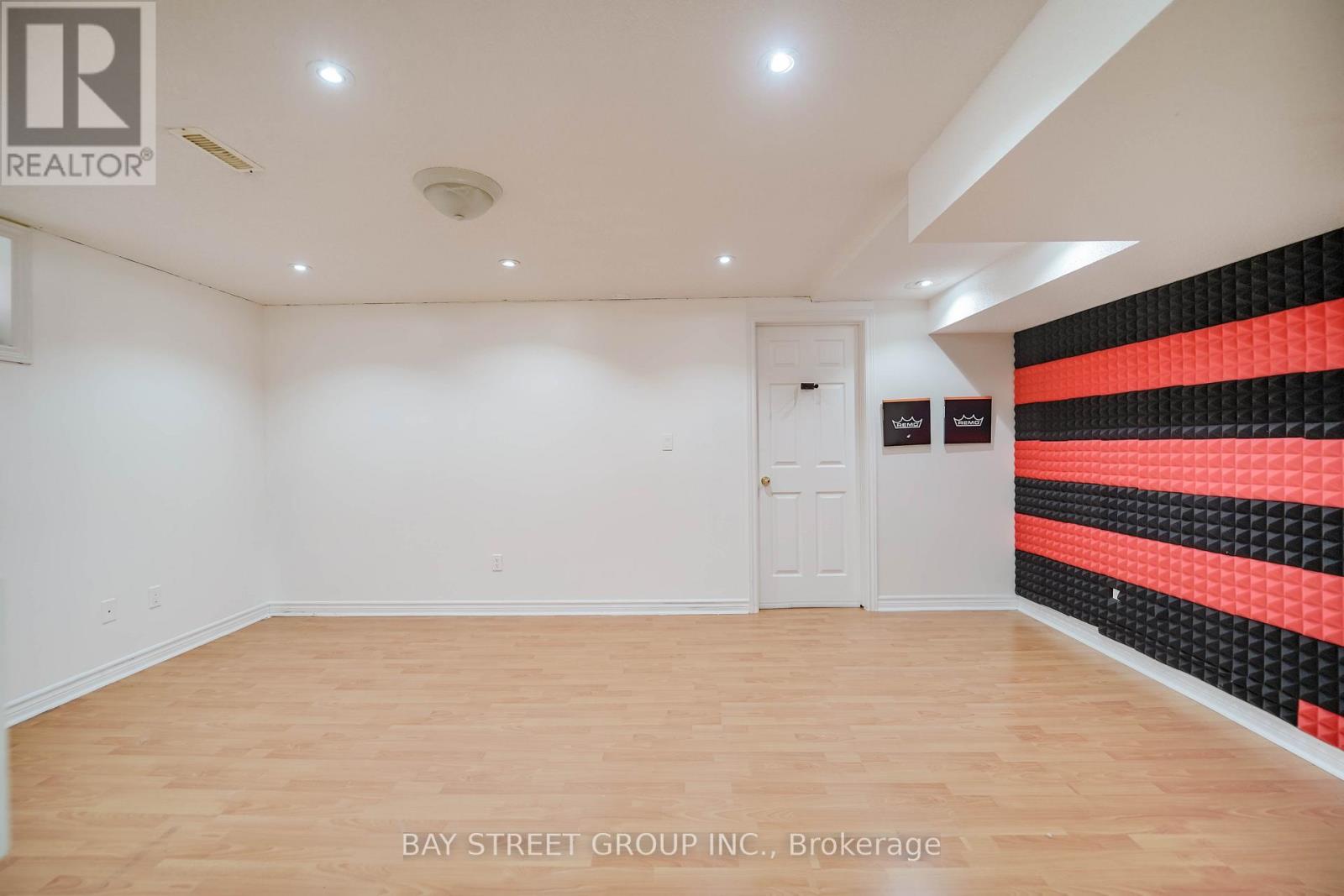 407 Hollandview Trail, Aurora, Ontario  L4G 7M6 - Photo 38 - N12528410