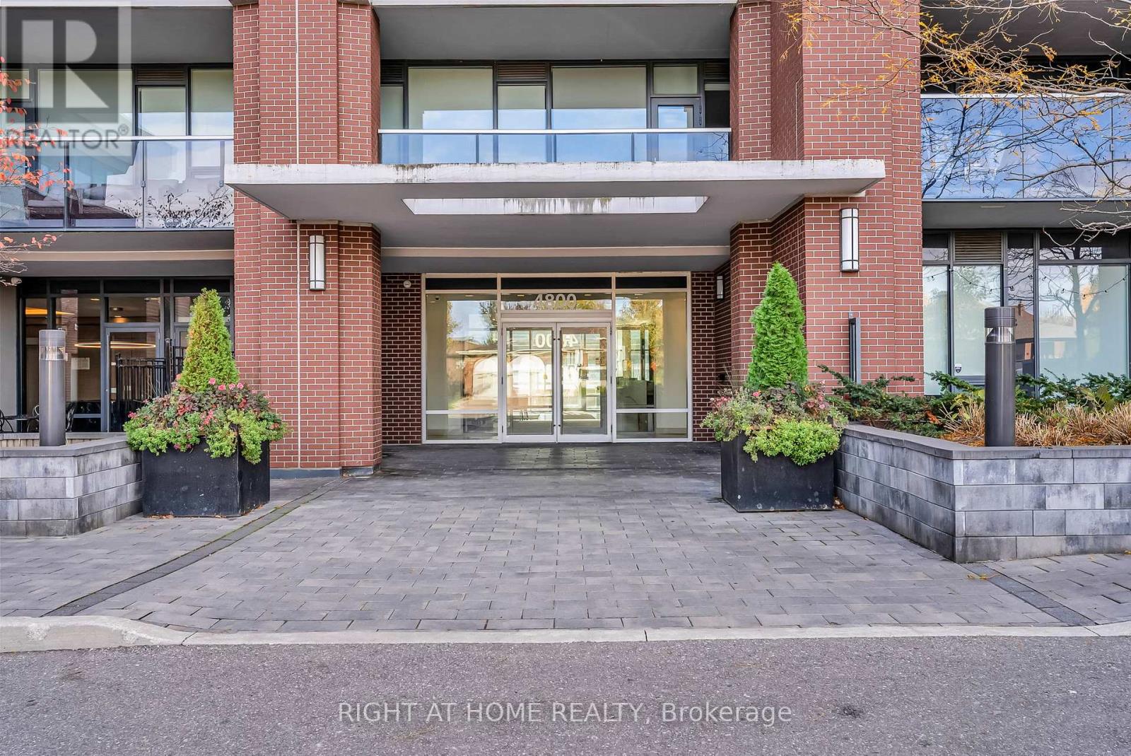 810 - 4800 Highway 7, Vaughan, Ontario  L4L 1H8 - Photo 4 - N12528434