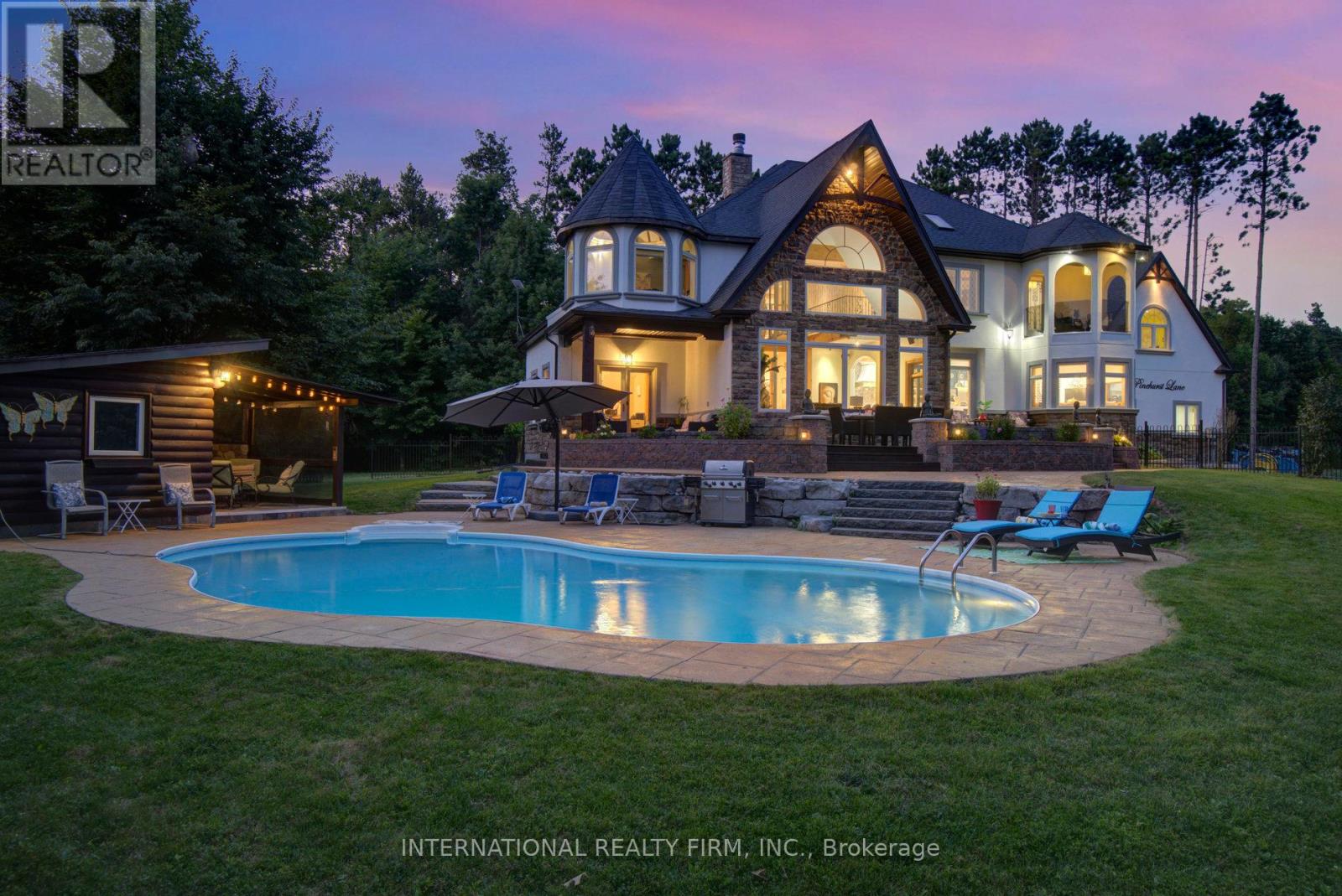 6 Pinehurst Lane, Springwater, Ontario  L9X 0C7 - Photo 5 - S12415757