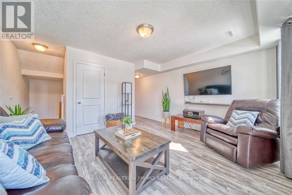 11 - 1 Leggott Avenue, Barrie, Ontario  L4M 0K7 - Photo 10 - S12528366