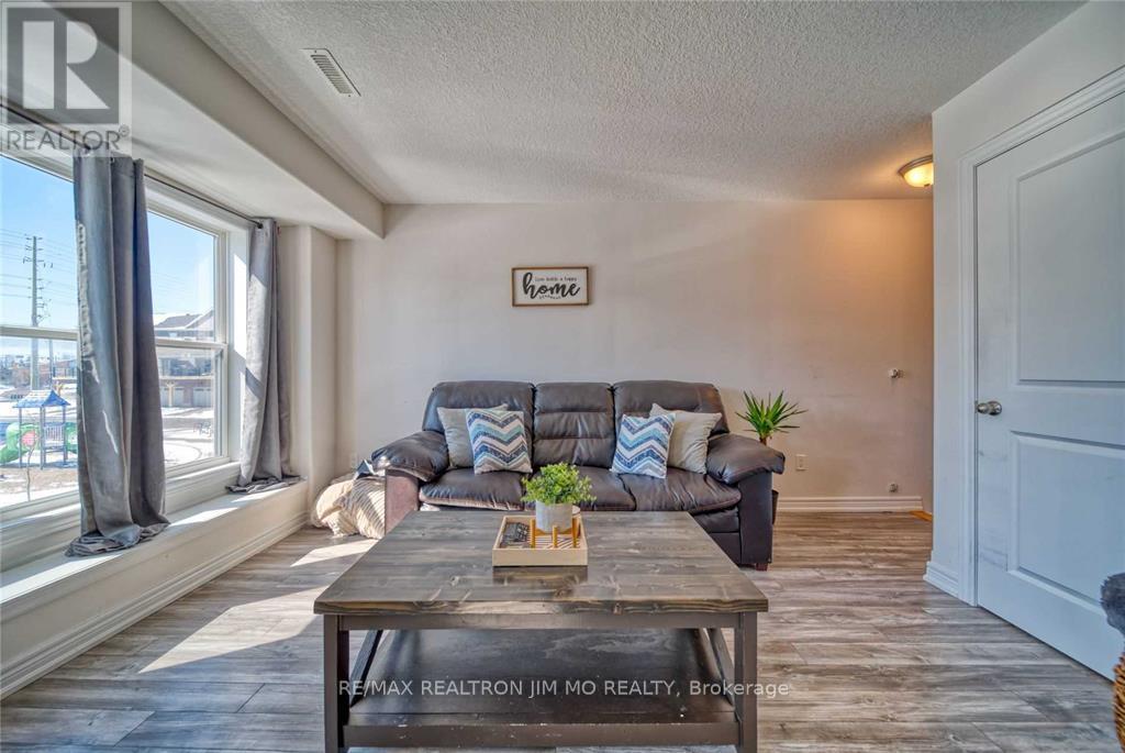 11 - 1 Leggott Avenue, Barrie, Ontario  L4M 0K7 - Photo 8 - S12528366