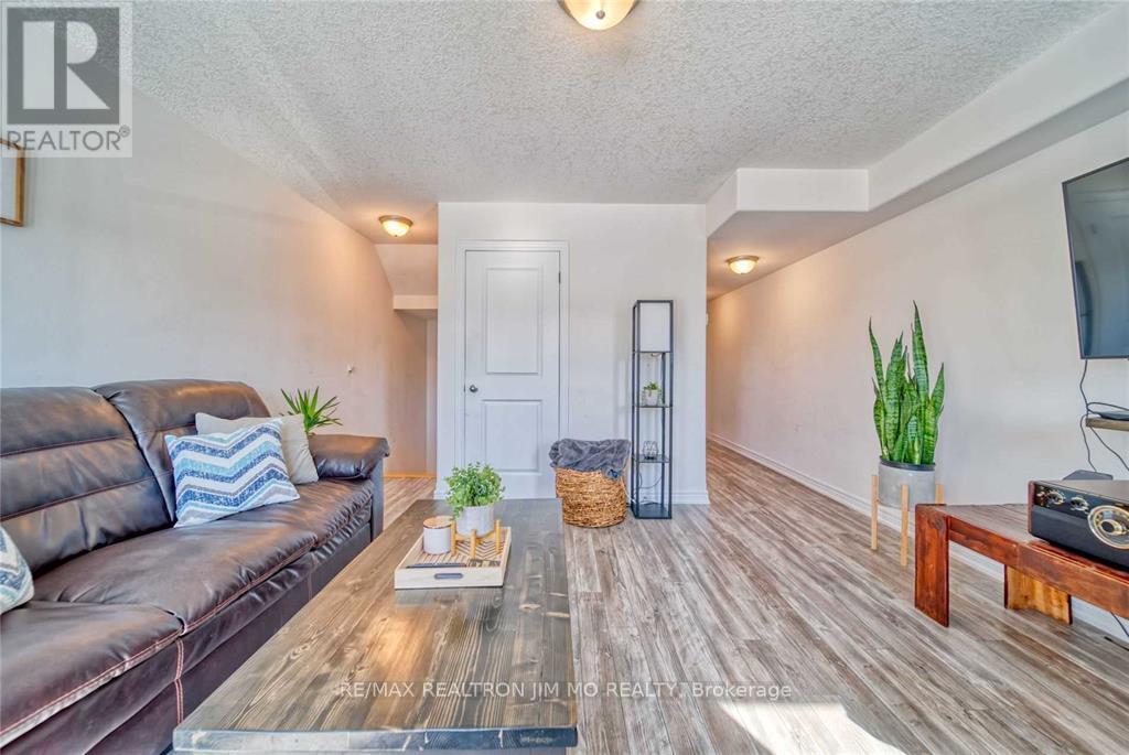 11 - 1 Leggott Avenue, Barrie, Ontario  L4M 0K7 - Photo 9 - S12528366