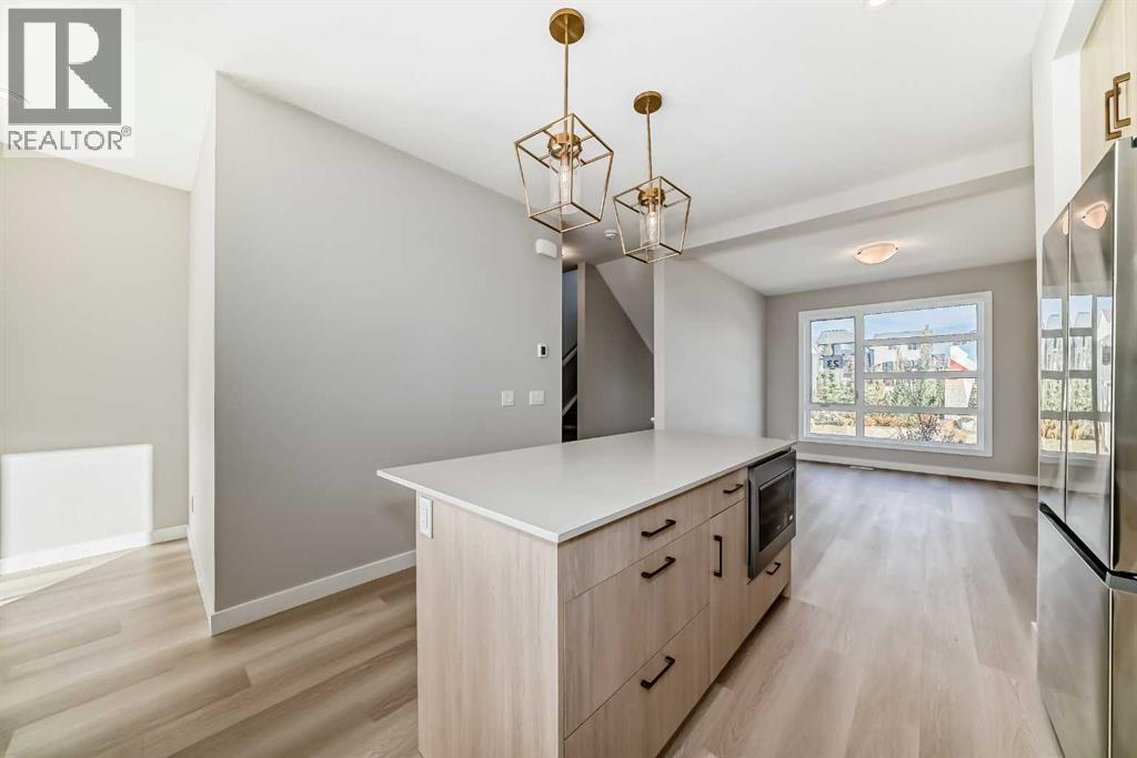 23 Lucas Way Nw, Calgary, Alberta  T3P 2C7 - Photo 5 - A2201583