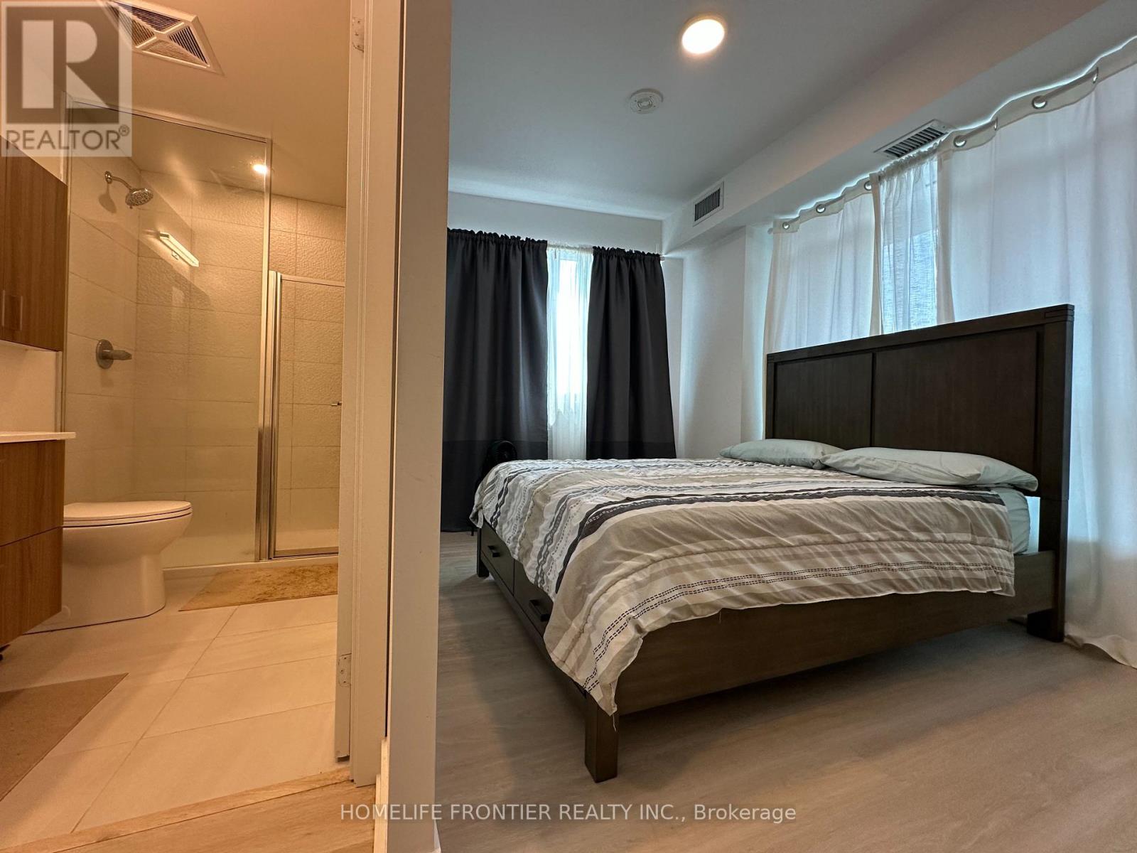 B802 - 50 Upper Mall Way, Vaughan (Brownridge), Ontario  L4J 0L7 - Photo 11 - N12383488