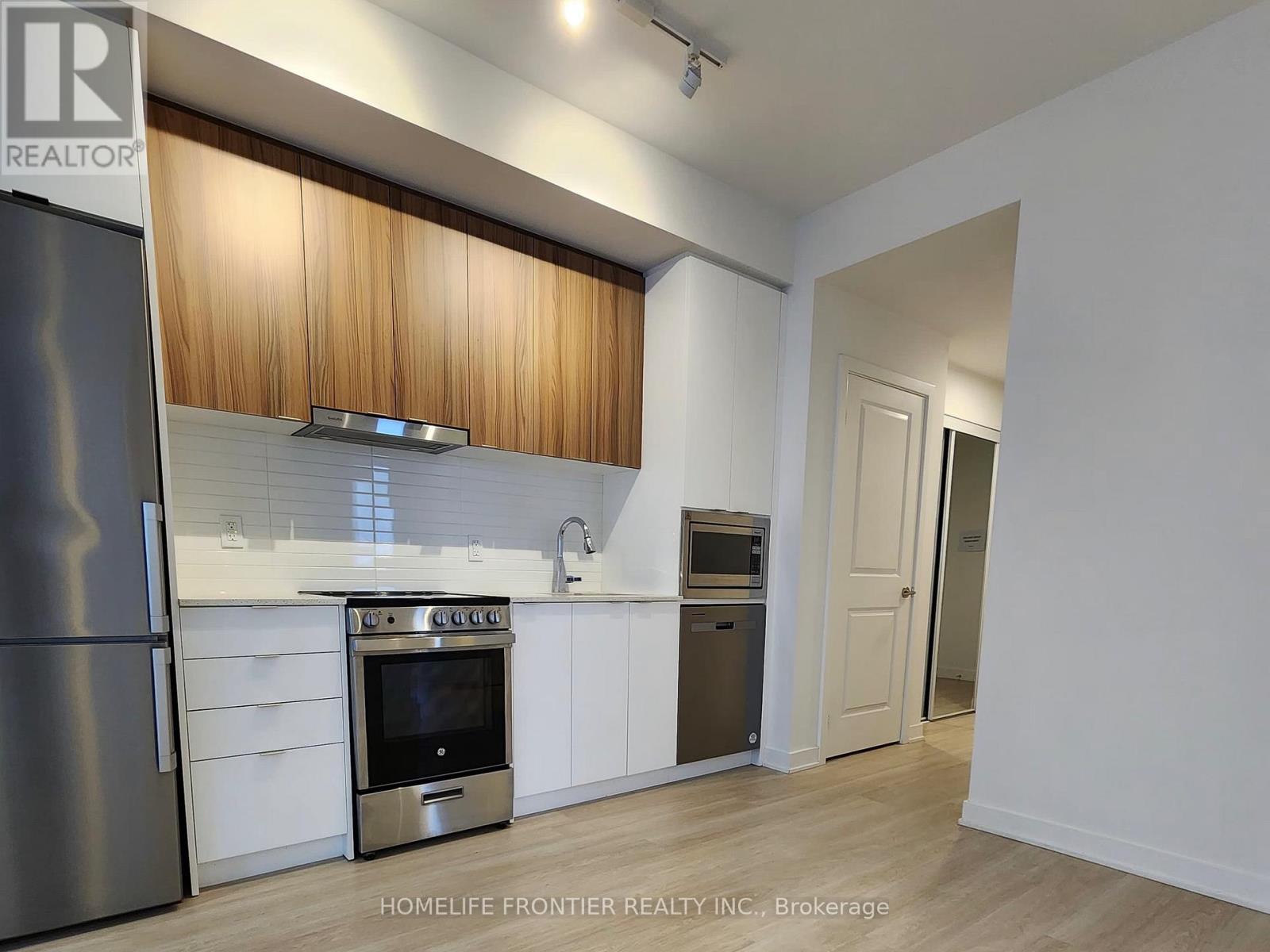 B802 - 50 Upper Mall Way, Vaughan, Ontario  L4J 0L7 - Photo 47 - N12383488