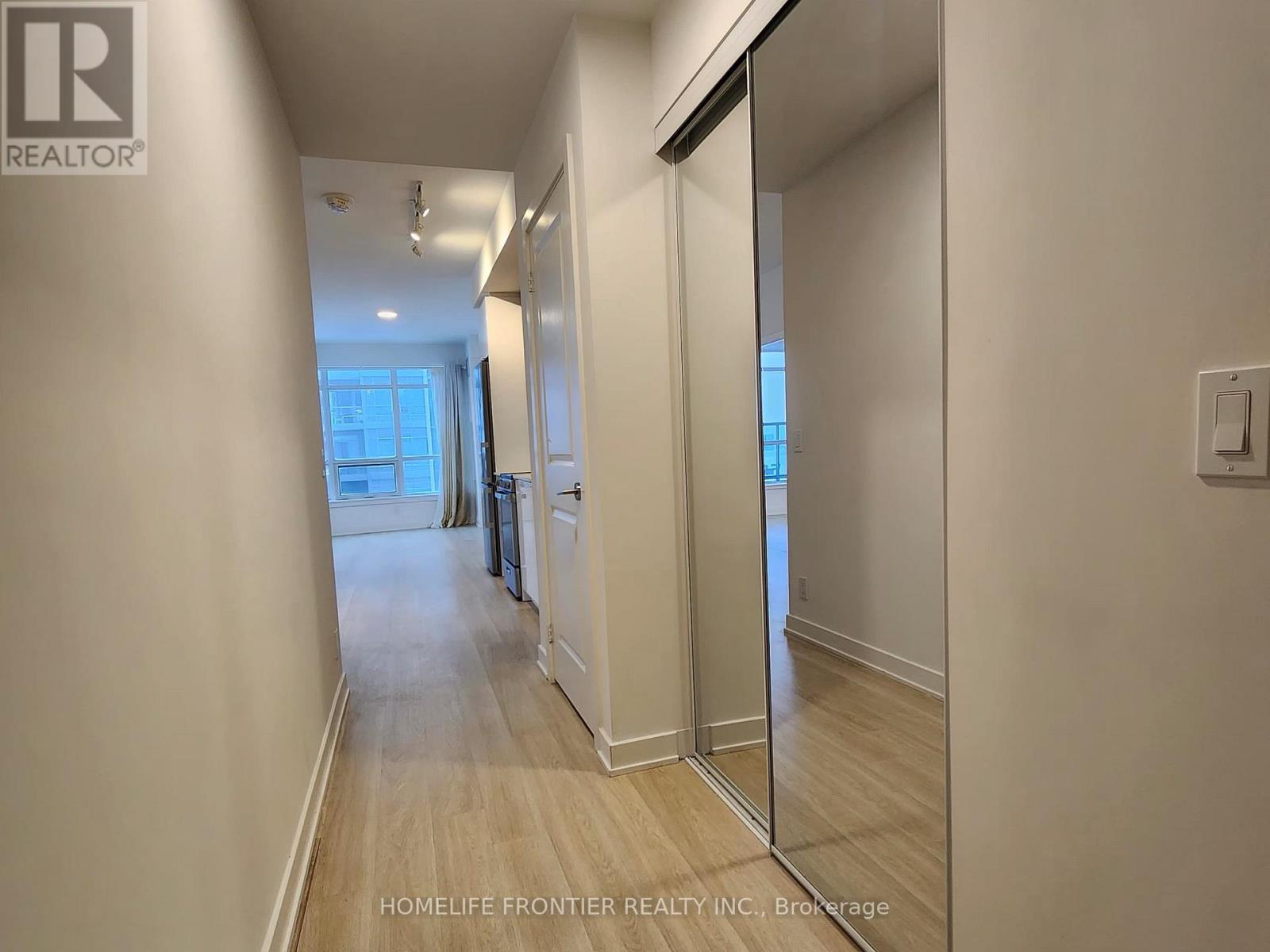 B802 - 50 Upper Mall Way, Vaughan, Ontario  L4J 0L7 - Photo 46 - N12383488