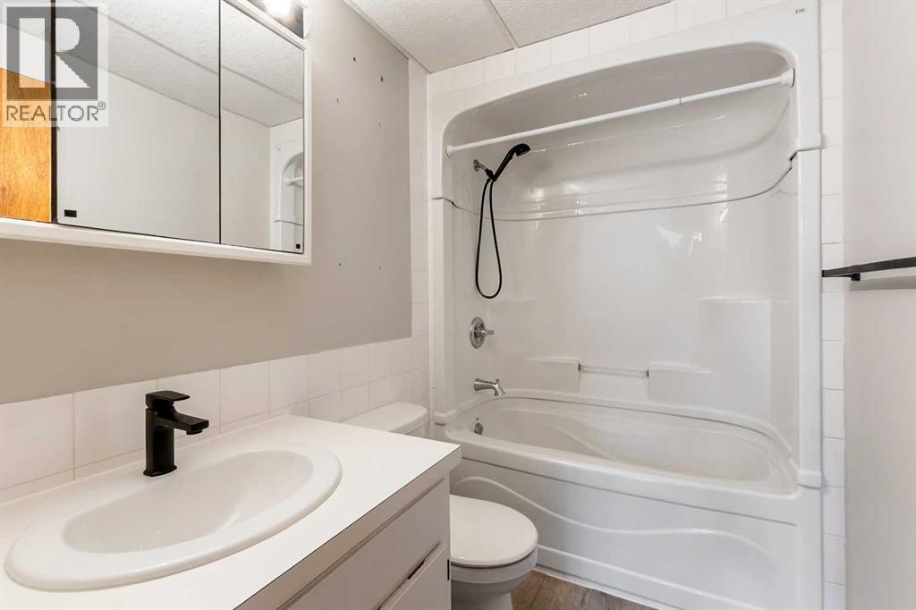 5602 57 Avenue, Olds, Alberta  T4H 1K1 - Photo 30 - A2257485