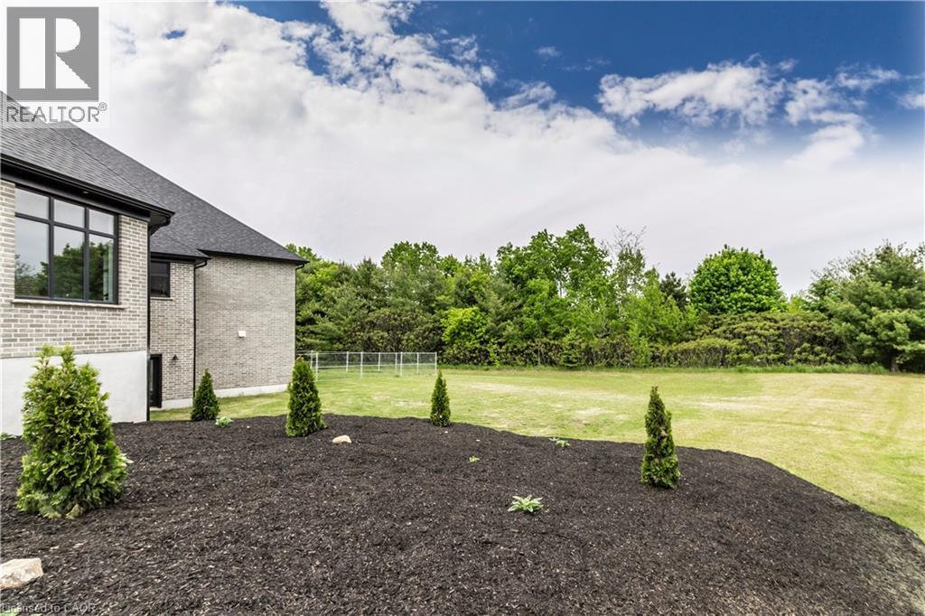 670 Bishopsgate Road Unit# 9, Paris, Ontario  N3L 3E3 - Photo 34 - 40774559