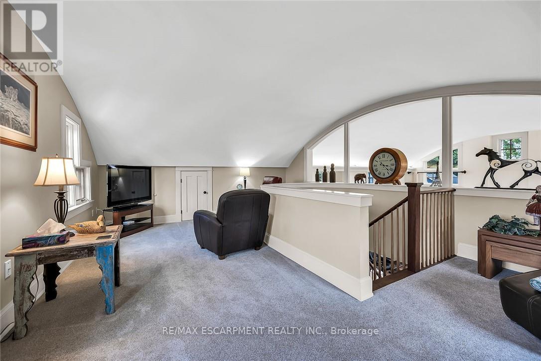 285 Hamilton Drive, Hamilton, Ontario  L9G 2A9 - Photo 27 - X12515162