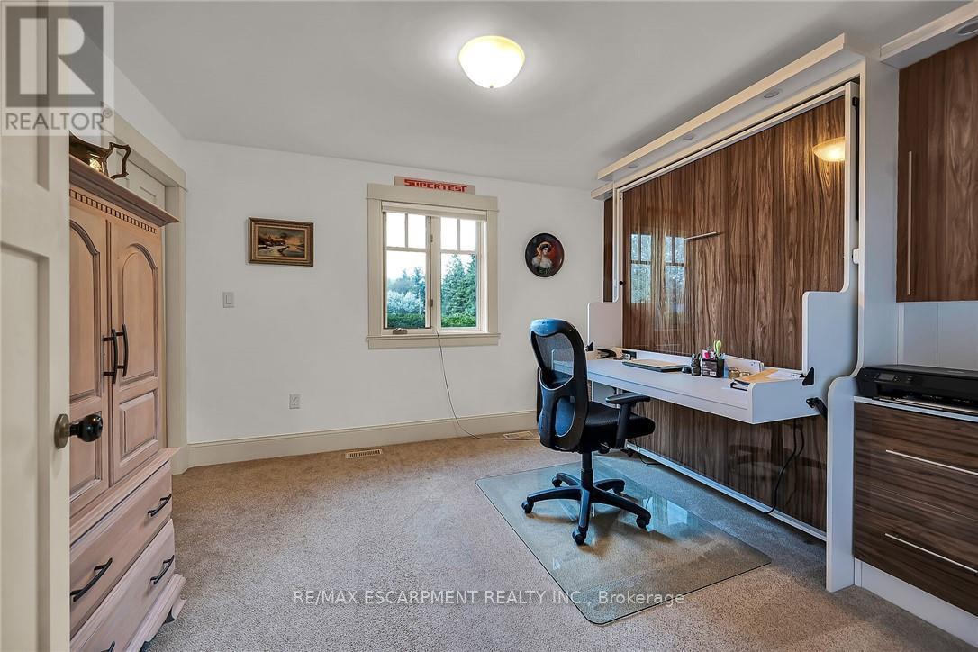 285 Hamilton Drive, Hamilton, Ontario  L9G 2A9 - Photo 25 - X12515162