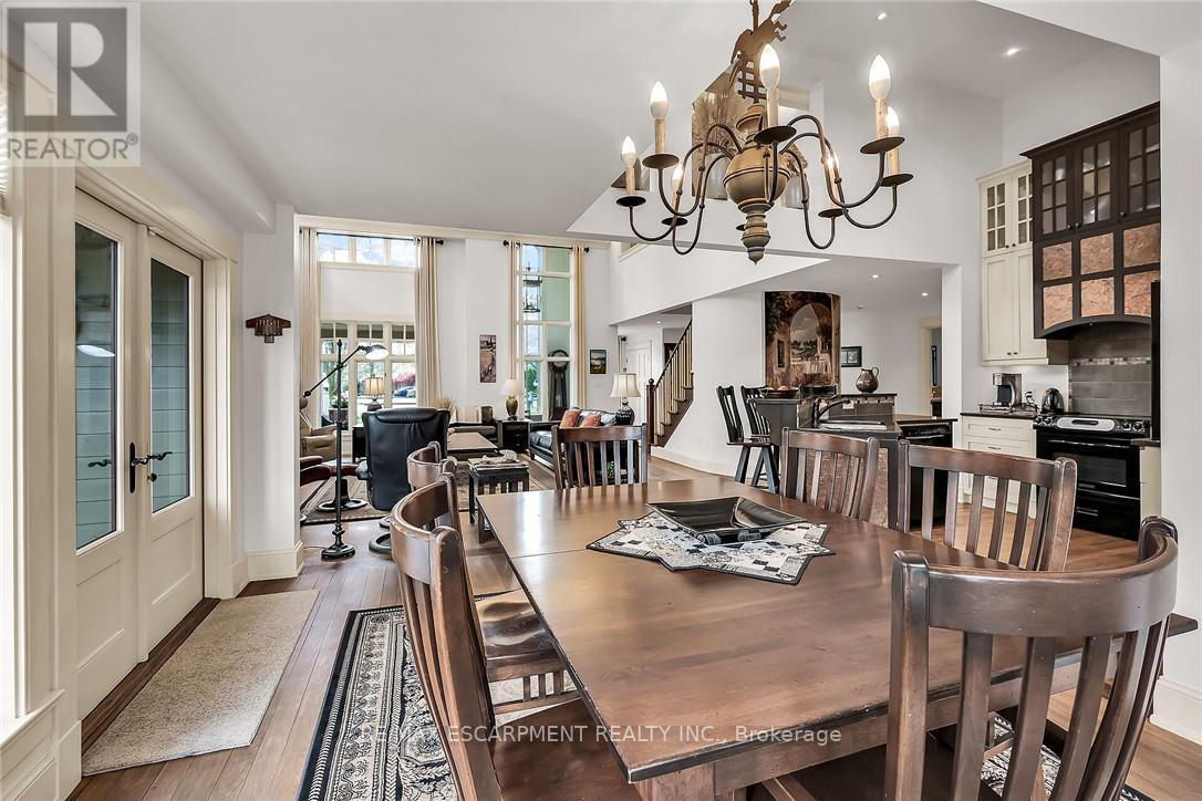 285 Hamilton Drive, Hamilton, Ontario  L9G 2A9 - Photo 12 - X12515162