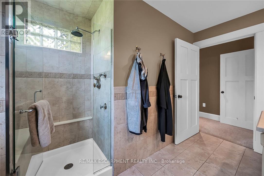 285 Hamilton Drive, Hamilton, Ontario  L9G 2A9 - Photo 21 - X12515162