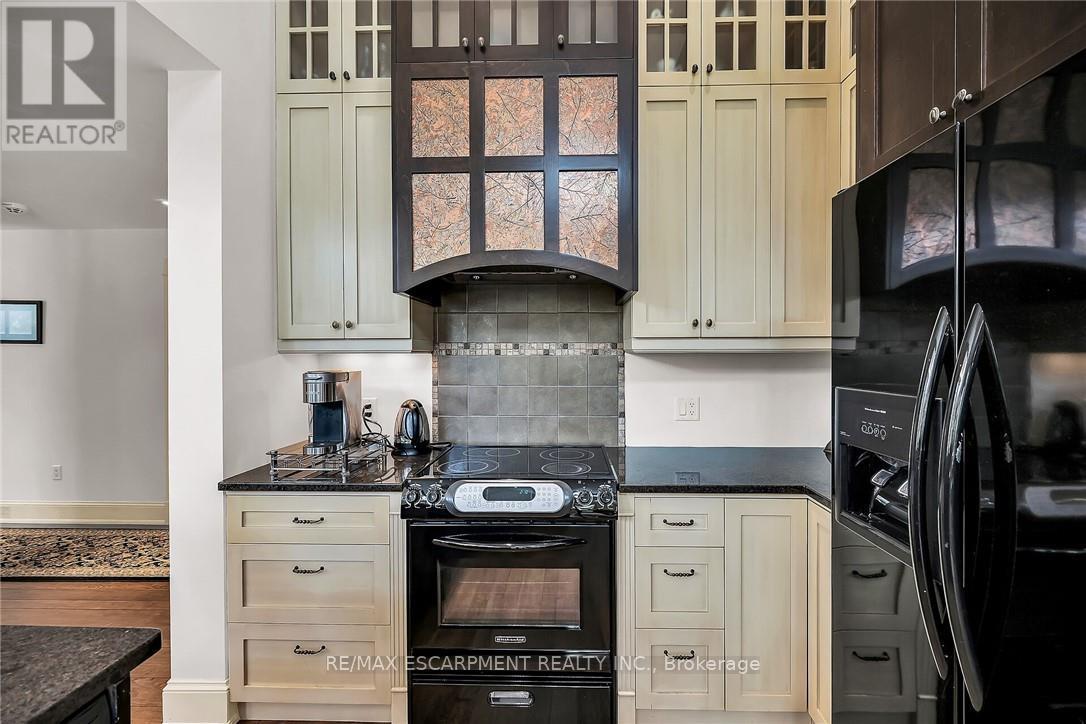 285 Hamilton Drive, Hamilton, Ontario  L9G 2A9 - Photo 16 - X12515162