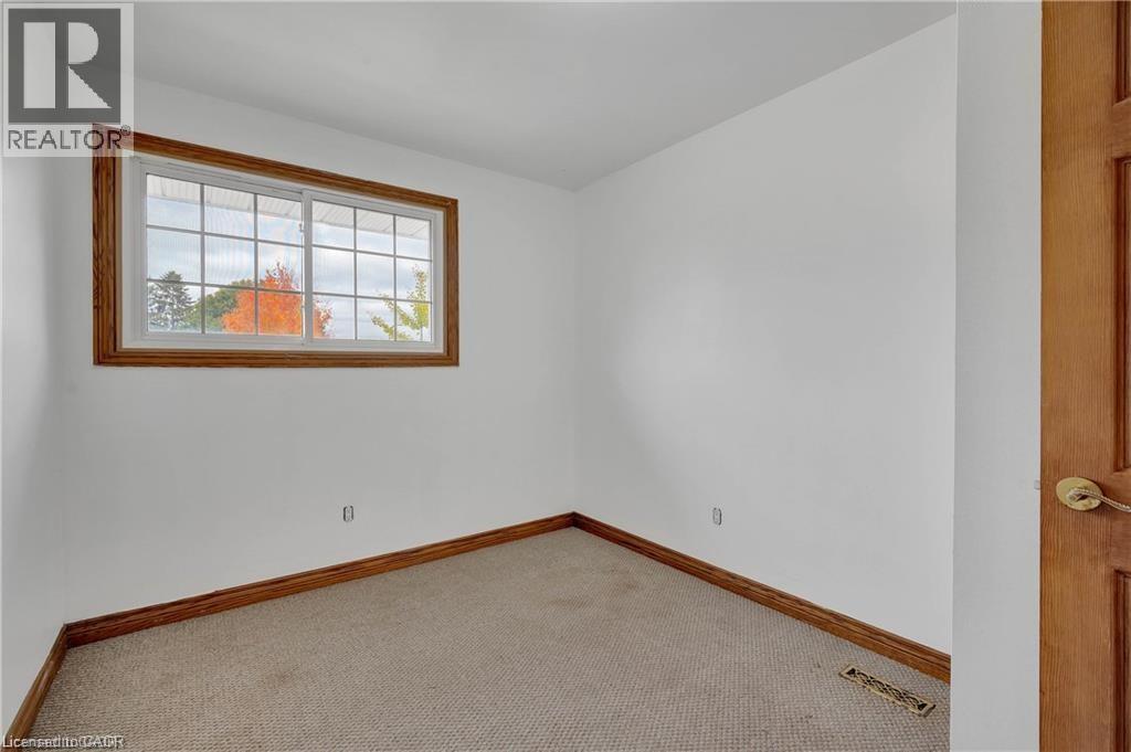 18 Kingston Crescent, Kitchener, Ontario  N2B 2T7 - Photo 17 - 40786944