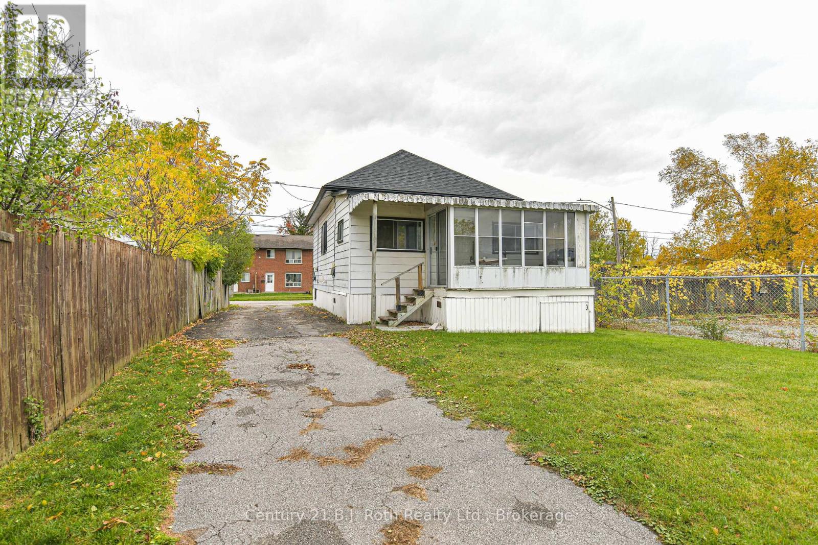 82 Poughkeepsie Street, Orillia, Ontario  L3V 1M8 - Photo 4 - S12528670