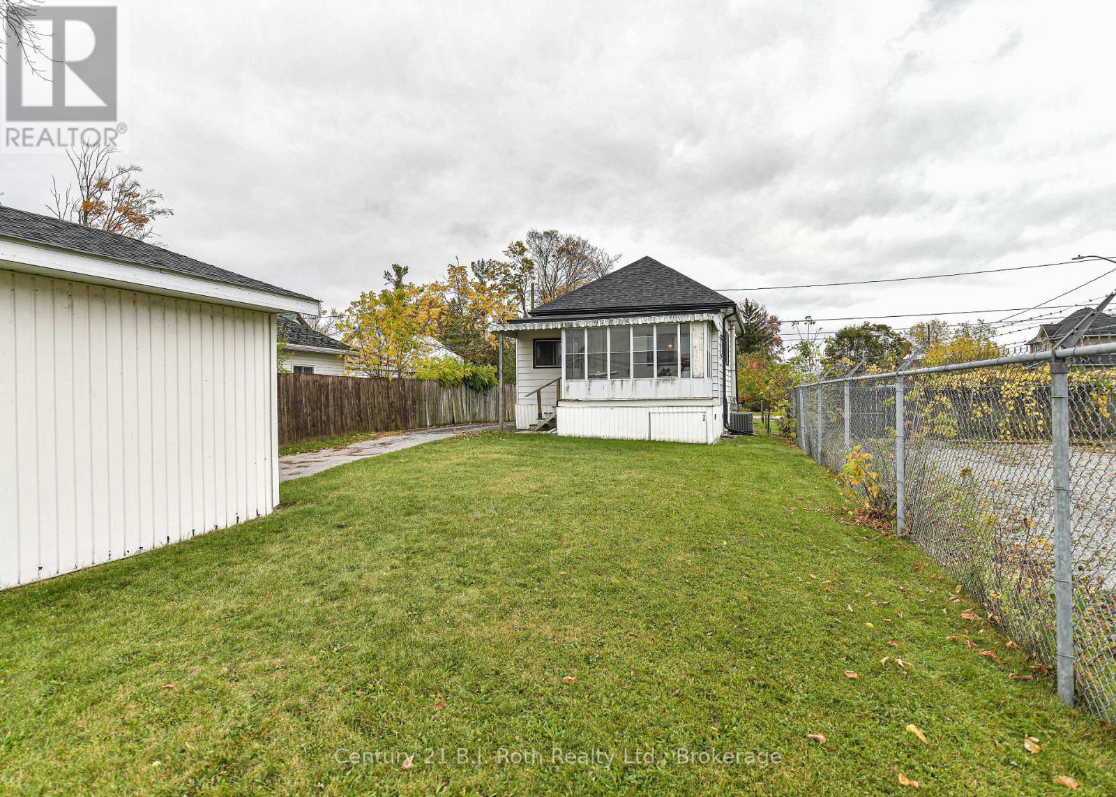 82 Poughkeepsie Street, Orillia, Ontario  L3V 1M8 - Photo 5 - S12528670