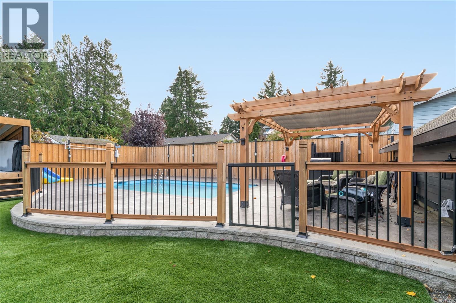 6425 Dover Rd, Nanaimo, British Columbia