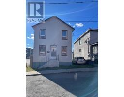 215 Ambrose ST, Thunder Bay, Ontario