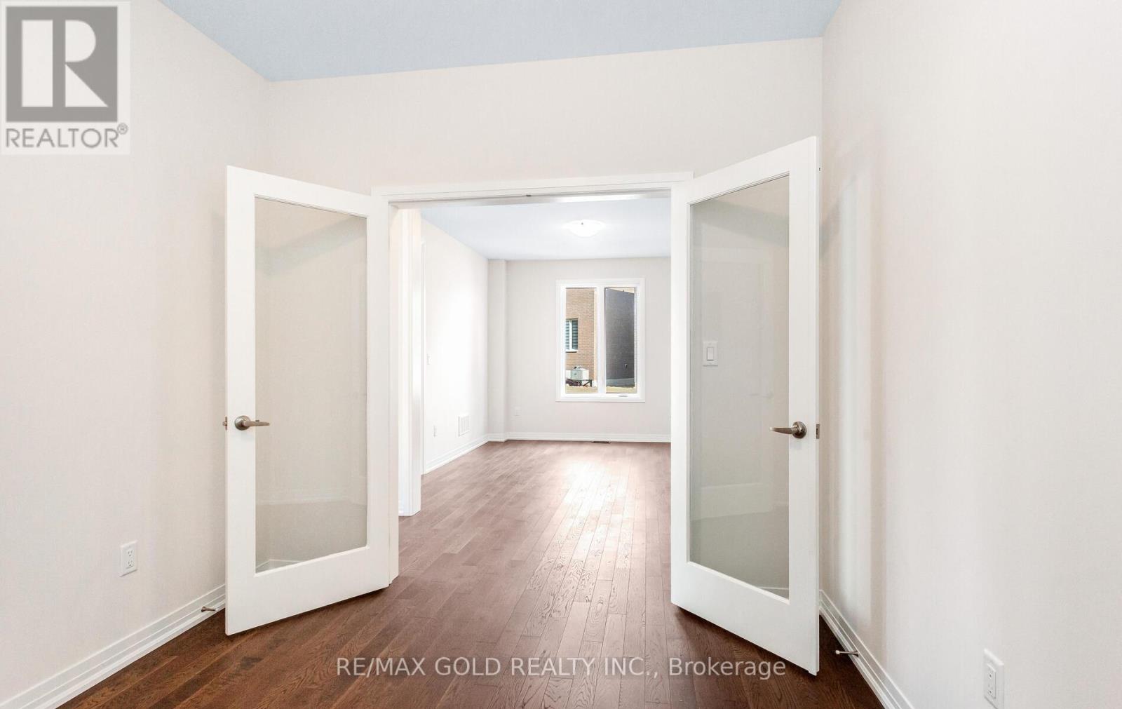 8 Boswell Drive, Brampton, Ontario  L6P 4R7 - Photo 12 - W12528242