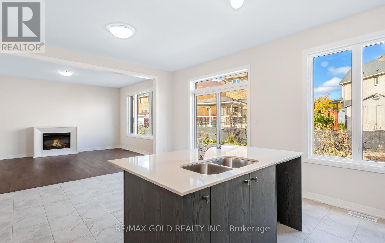 8 Boswell Drive, Brampton, Ontario  L6P 4R7 - Photo 22 - W12528242