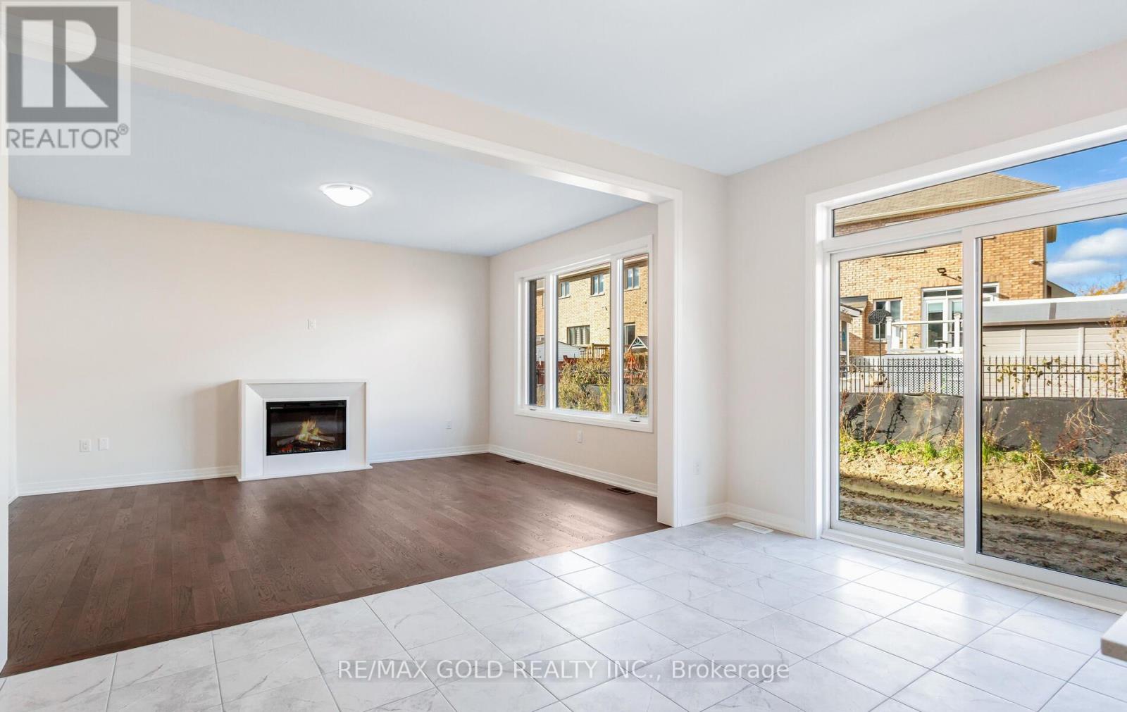 8 Boswell Drive, Brampton, Ontario  L6P 4R7 - Photo 23 - W12528242