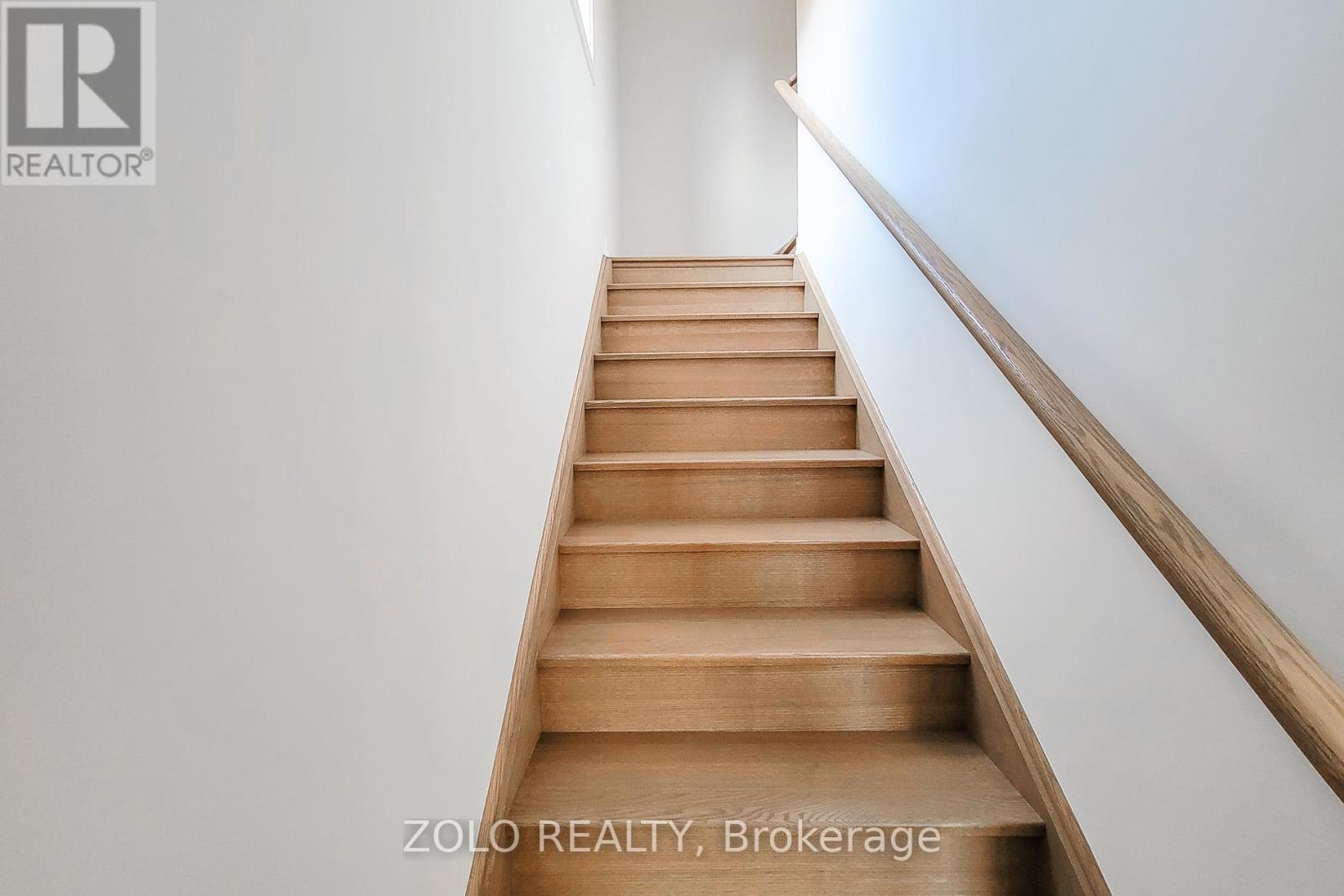 1364 Kaniv Street, Oakville, Ontario  L6M 5R3 - Photo 17 - W12528320