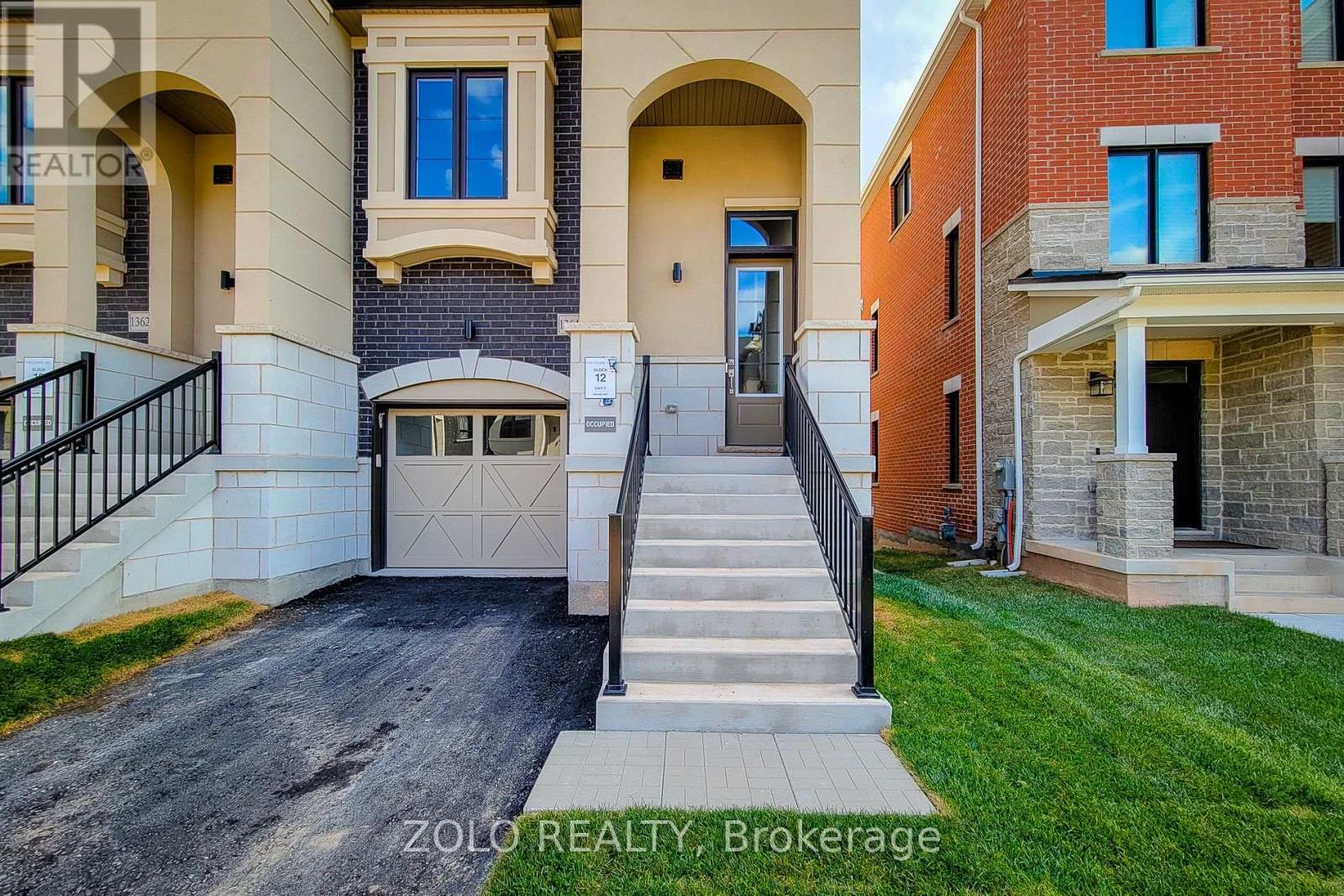 1364 Kaniv Street, Oakville, Ontario  L6M 5R3 - Photo 2 - W12528320