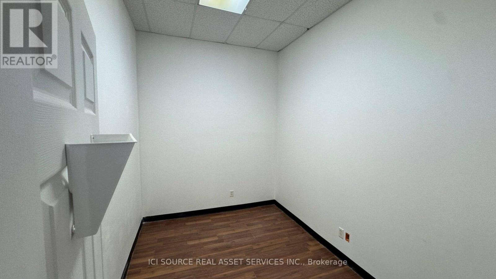 3 & 4 - 72 Centennial Road, Orangeville, Ontario  L9W 1P9 - Photo 10 - W12528368