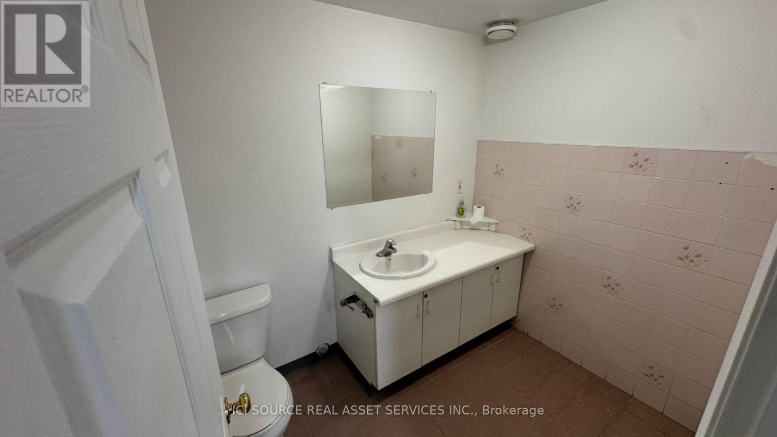 3 & 4 - 72 Centennial Road, Orangeville, Ontario  L9W 1P9 - Photo 9 - W12528368