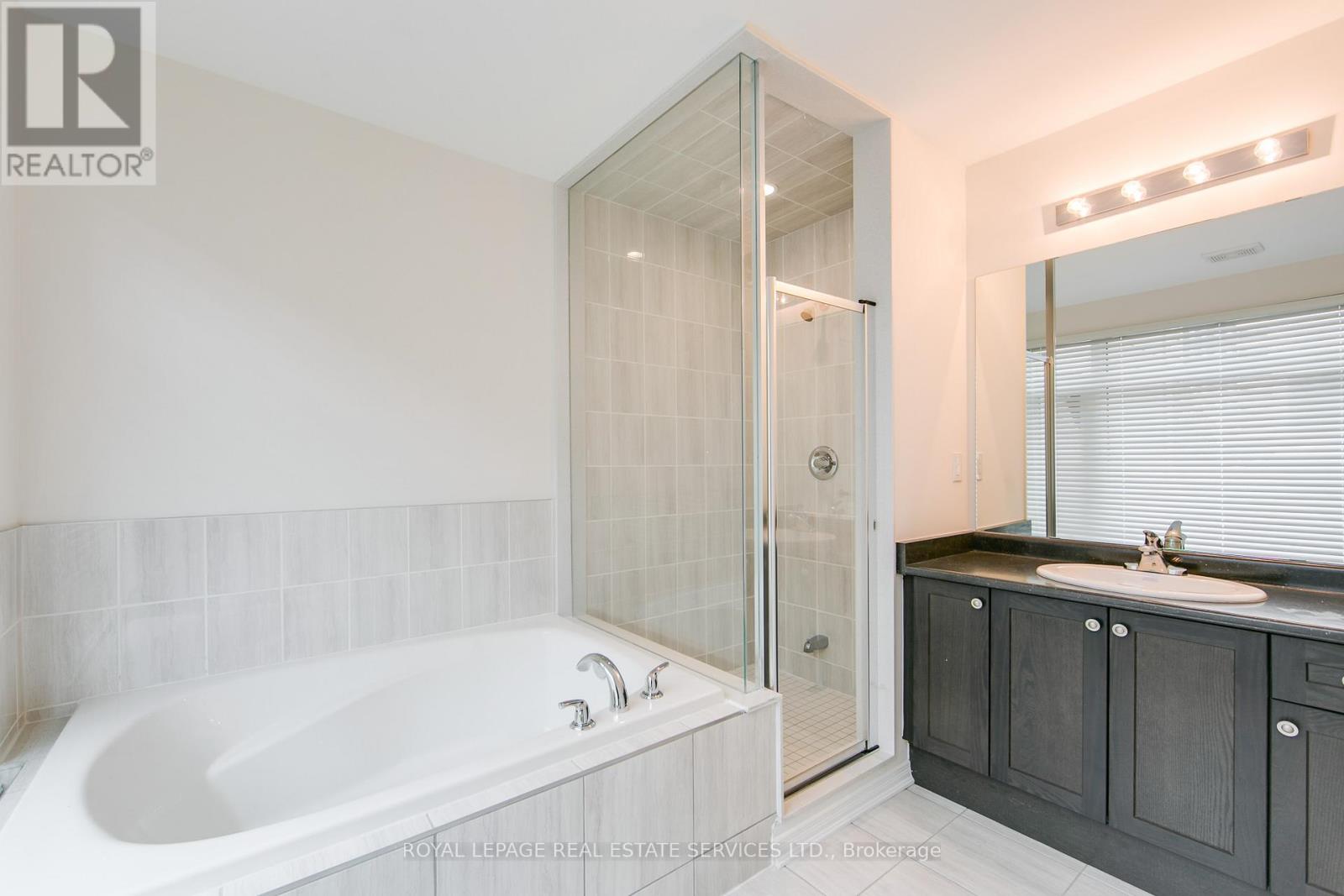 79 - 23 Applewood Lane, Toronto, Ontario  M9C 0C1 - Photo 10 - W12528386