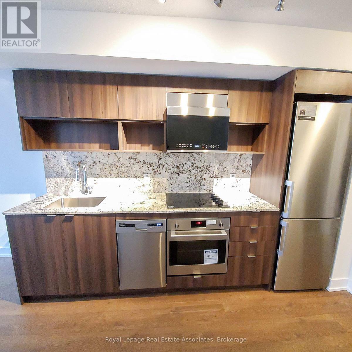 1620 - 9 Mabelle Avenue, Toronto, Ontario  M9A 0E1 - Photo 2 - W12528408