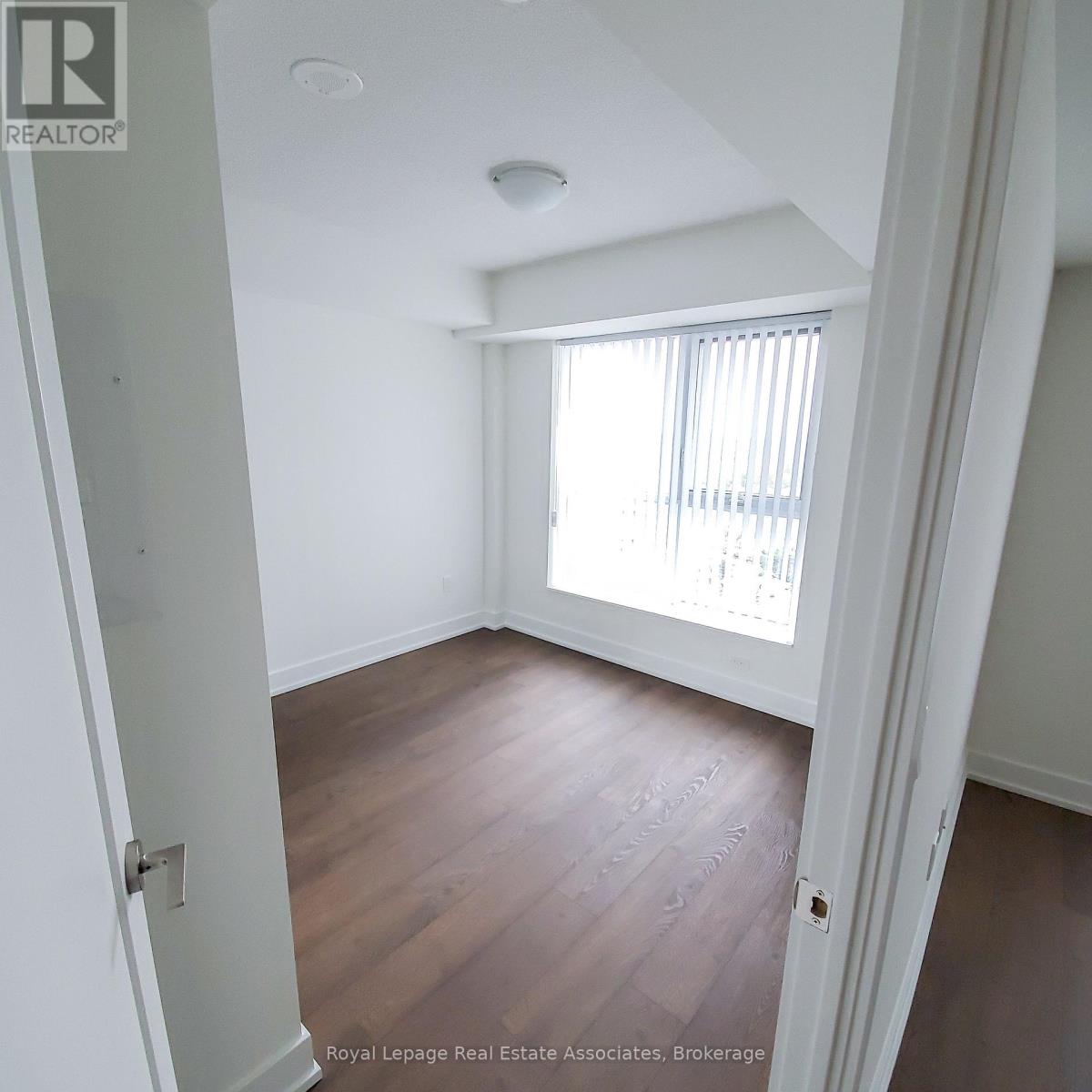 1620 - 9 Mabelle Avenue, Toronto, Ontario  M9A 0E1 - Photo 4 - W12528408