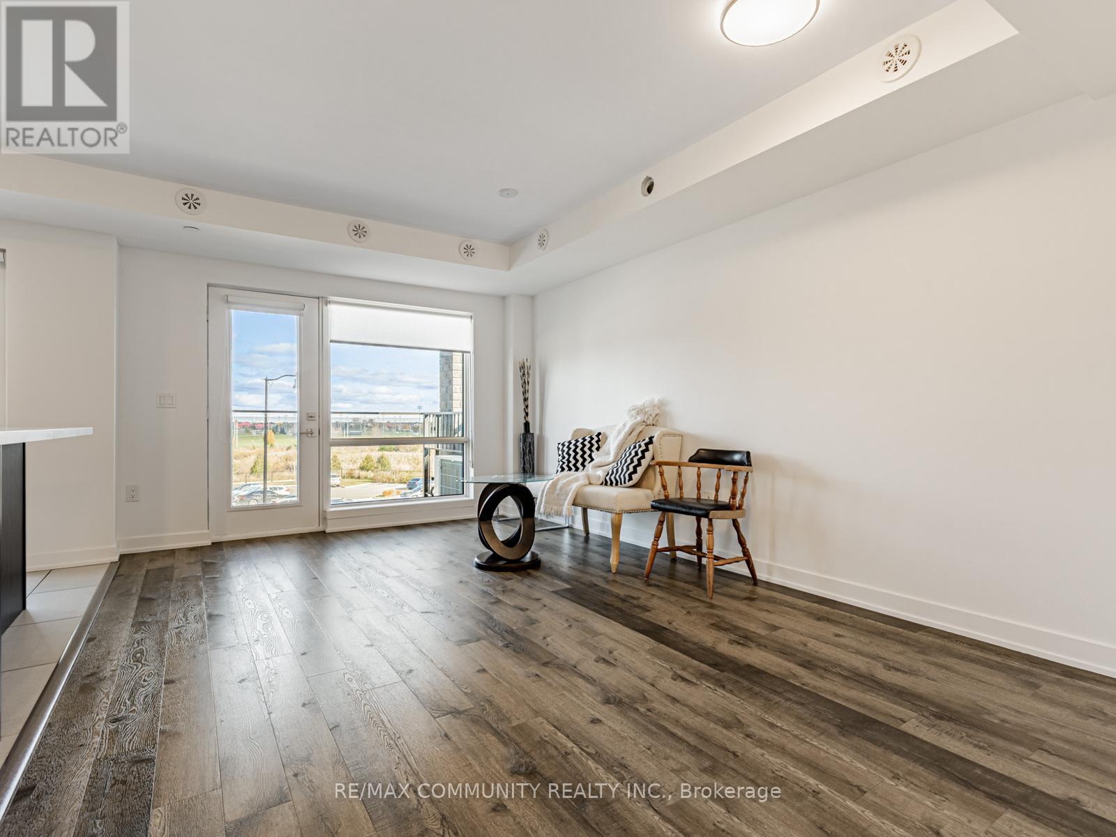 3 - 175 Veterans Drive, Brampton, Ontario  L7A 5L2 - Photo 2 - W12528444