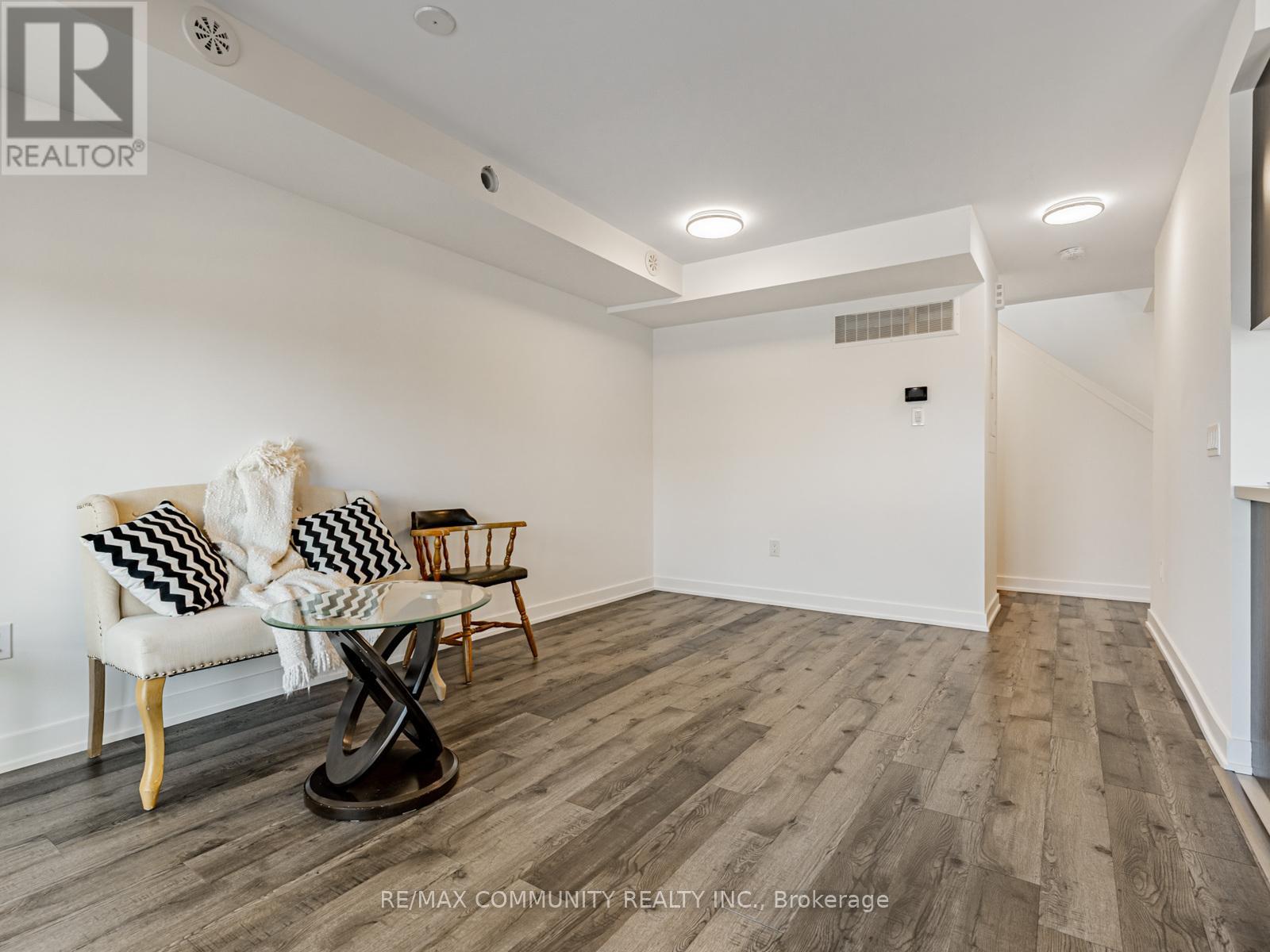 3 - 175 Veterans Drive, Brampton, Ontario  L7A 5L2 - Photo 4 - W12528444