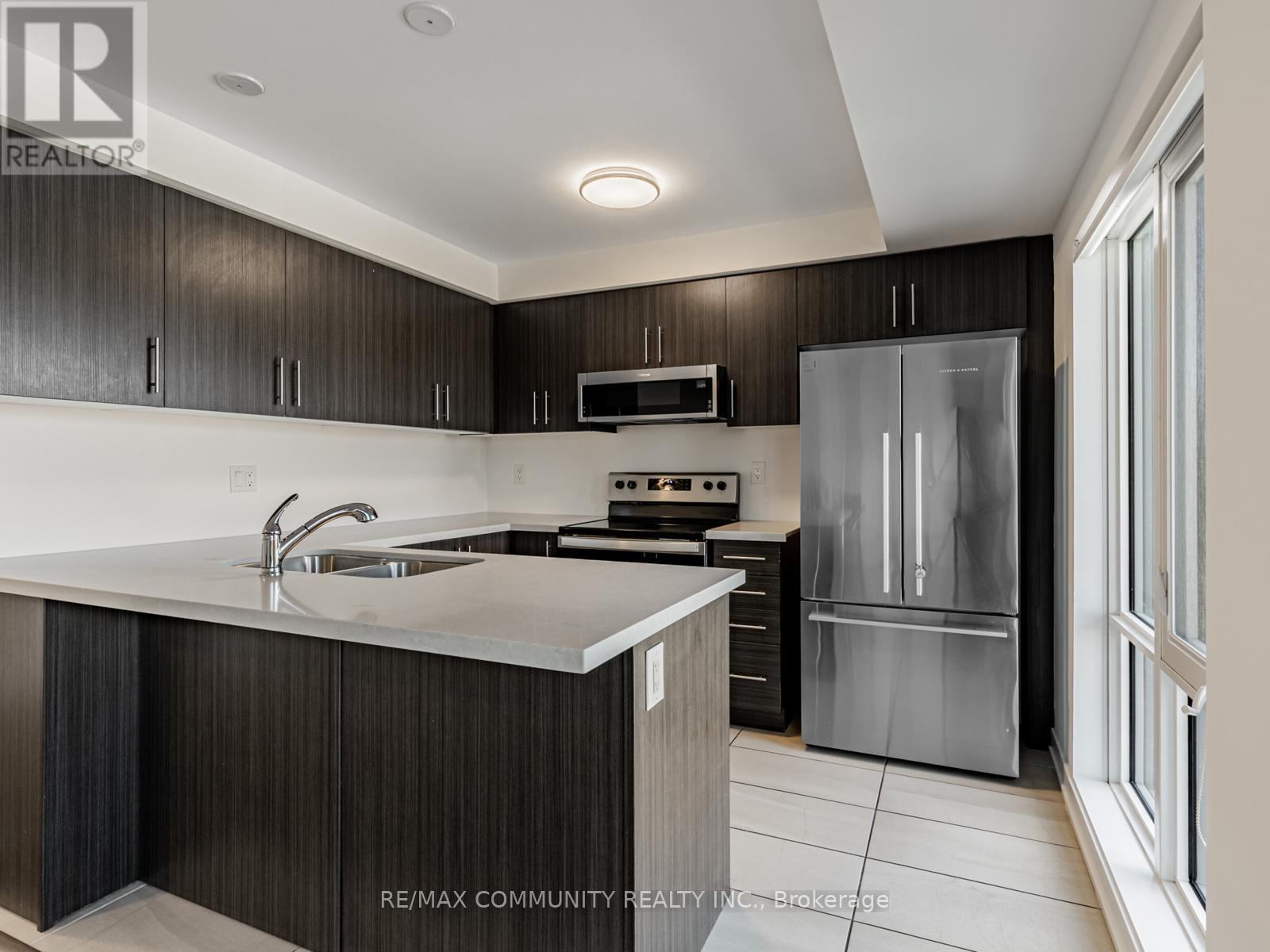 3 - 175 Veterans Drive, Brampton, Ontario  L7A 5L2 - Photo 6 - W12528444