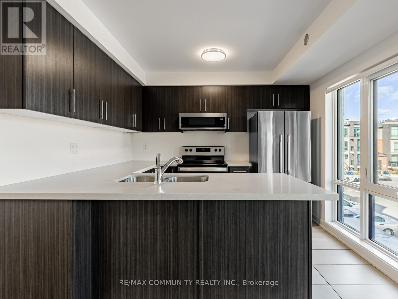 3 - 175 Veterans Drive, Brampton, Ontario  L7A 5L2 - Photo 8 - W12528444