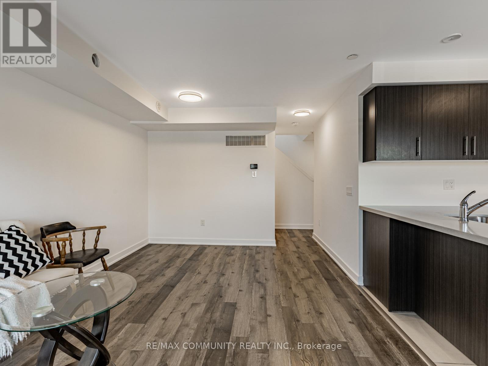 3 - 175 Veterans Drive, Brampton, Ontario  L7A 5L2 - Photo 9 - W12528444