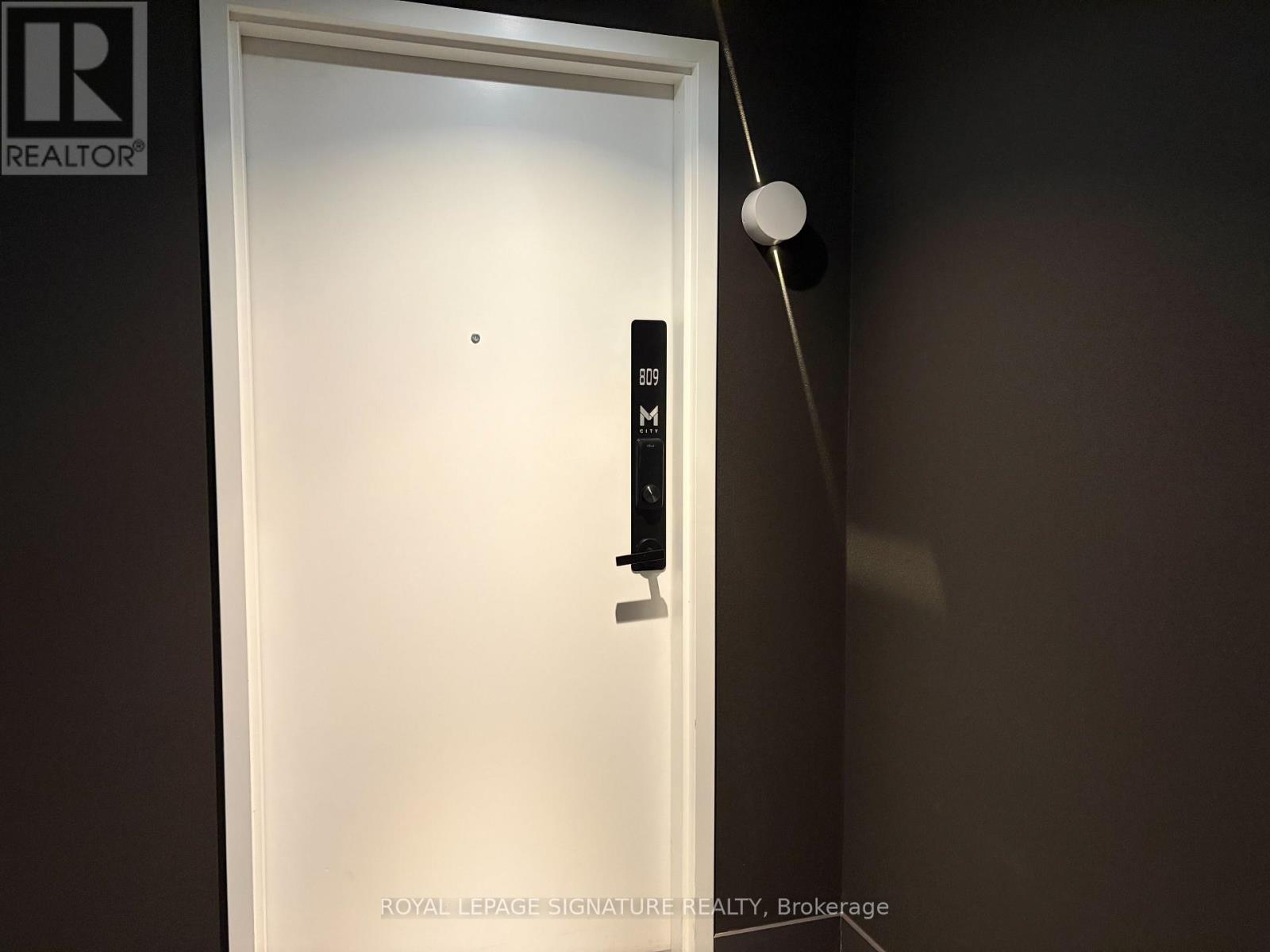 809 - 3883 Quartz Road, Mississauga, Ontario  L5B 0M4 - Photo 2 - W12528452