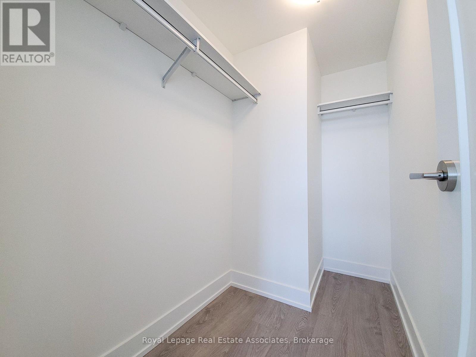 2635 - 5 Mabelle Avenue, Toronto, Ontario  M9A 0C8 - Photo 4 - W12528466