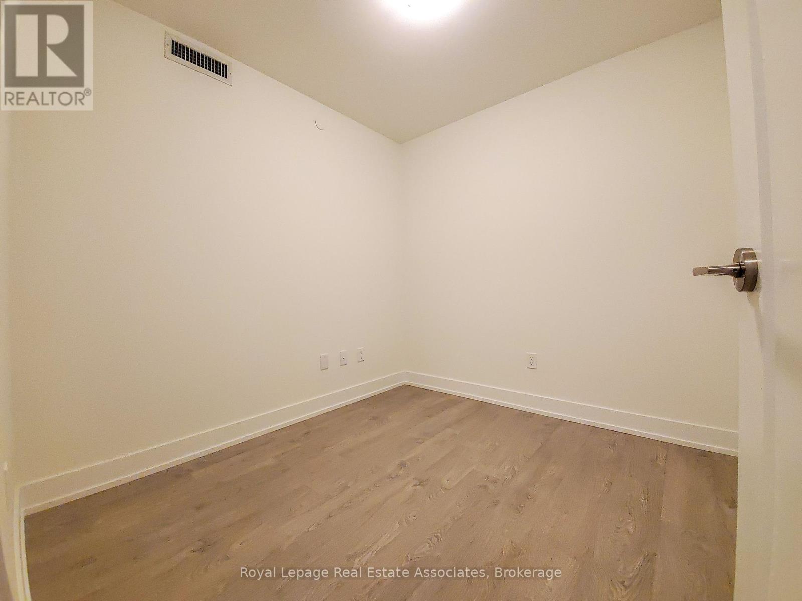 2635 - 5 Mabelle Avenue, Toronto, Ontario  M9A 0C8 - Photo 6 - W12528466