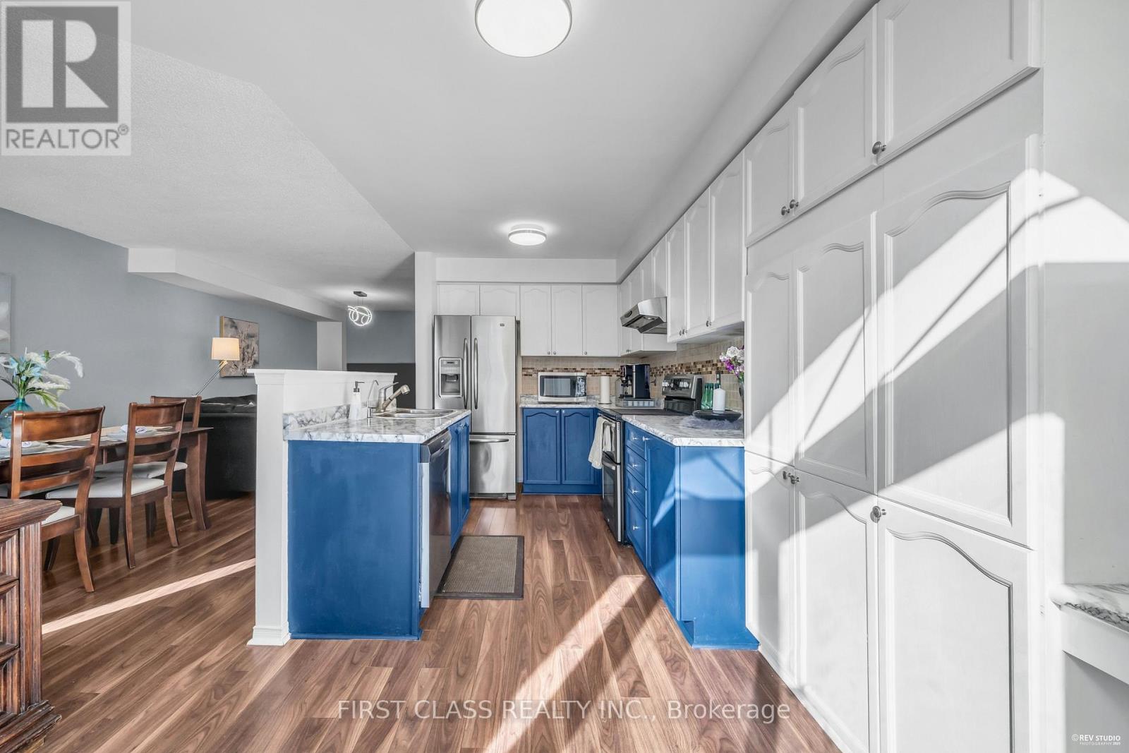 3930 Mcdowell Drive, Mississauga, Ontario  L5M 6P3 - Photo 14 - W12528478